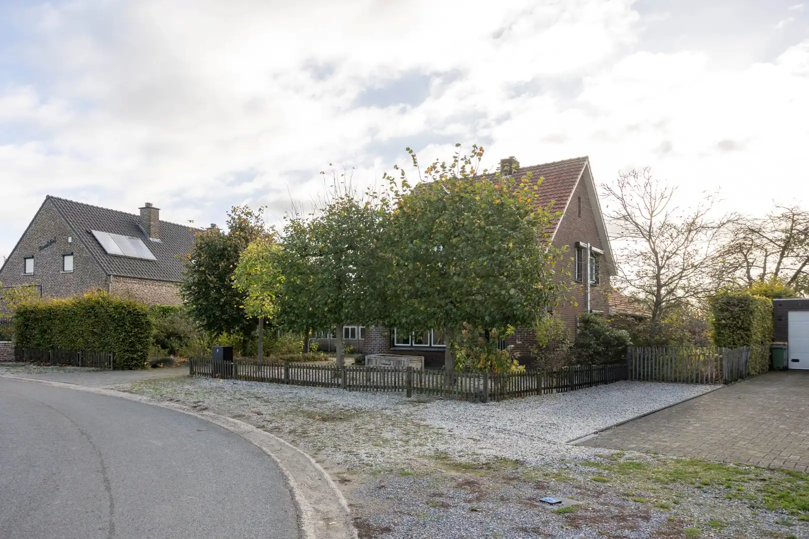 Hoofdfoto van de publicatie: IN OPTIE - - - Vrijstaande woning met prachtige groene ligging te koop!