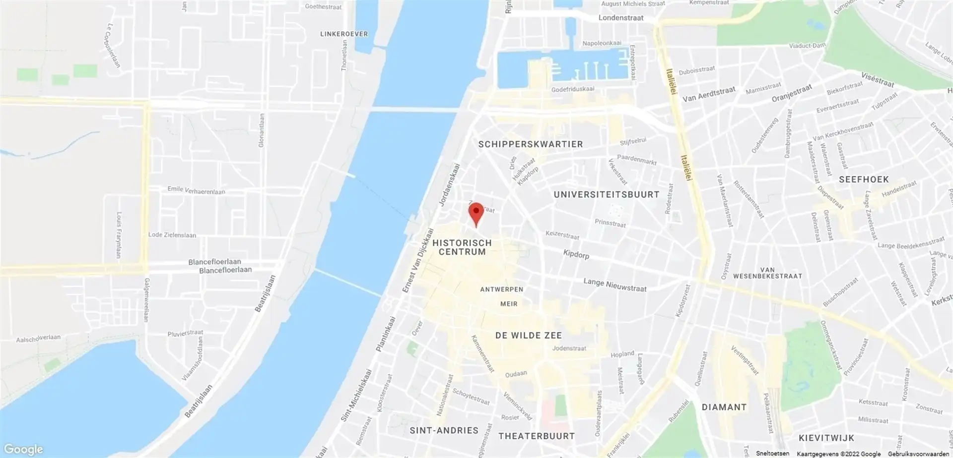 Gemeubelde studio met mezanine aan de Grote Markt! foto 10