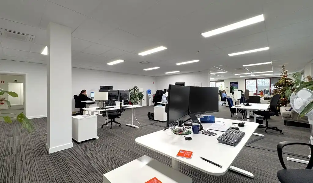 Instapklaar kantoor te huur in industriezone Mechelen-Noord  foto 4