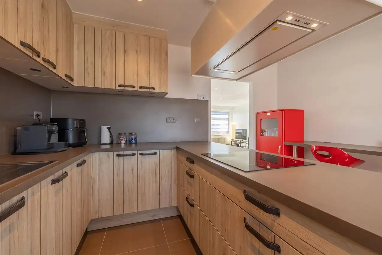 Appartement met twee slaapkamers, terras en autostaanplaats te midden van centrum foto 8