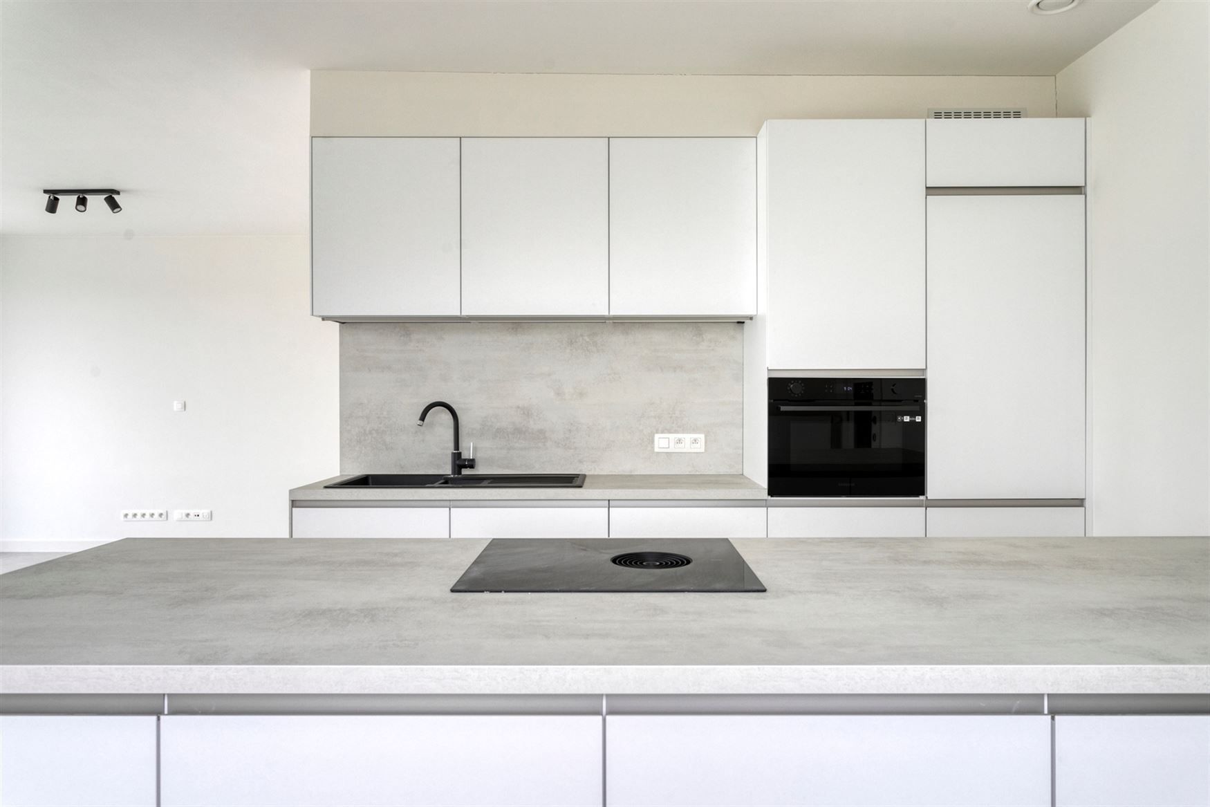 Nieuwbouwwoning in een jonge wijk foto 6