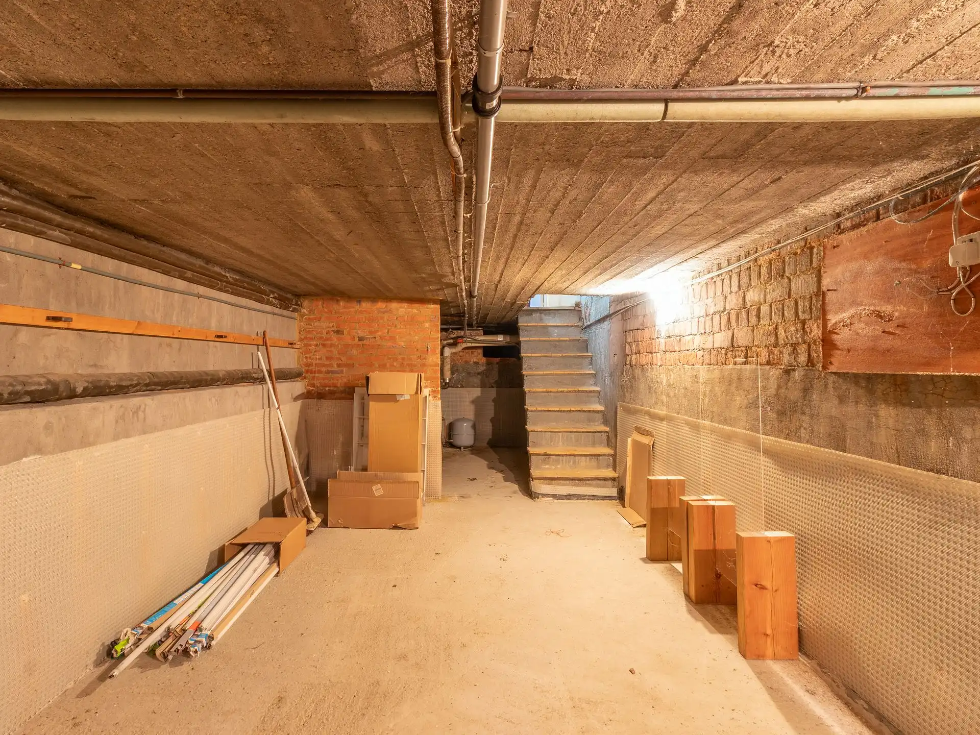 Handelszaak ingericht als apotheek op toplocatie foto 7