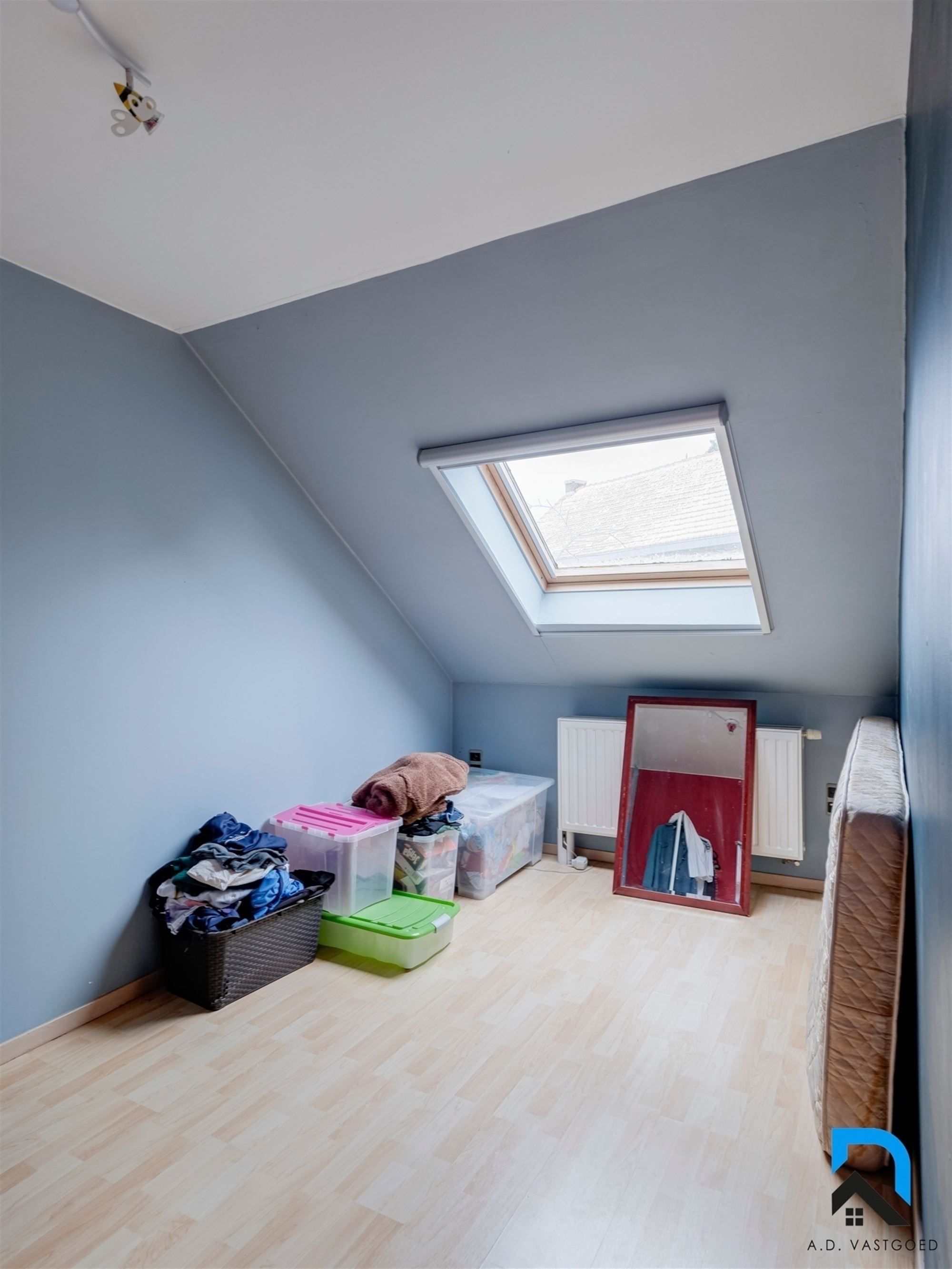 Bijzonder mooi gerenoveerde woning voorzien van 5 slaapkamers foto 25