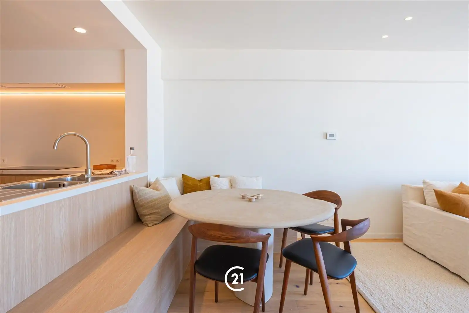 Elke dag vakantie in Het Zoute – Luxueus gerenoveerd appartement met frontaal zeezicht foto 8