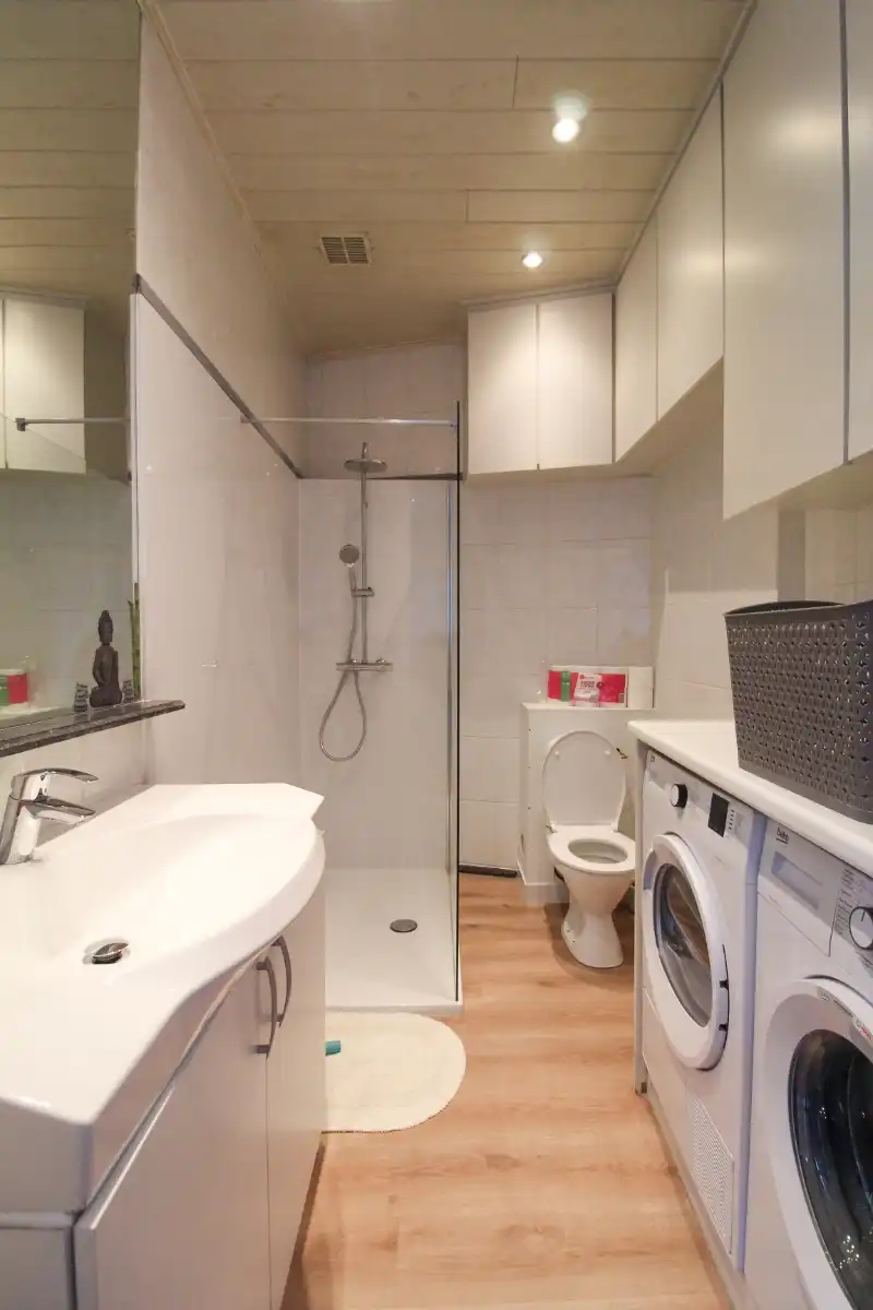 Ruim duplex appartement te huur in het hart van Roeselare foto 6