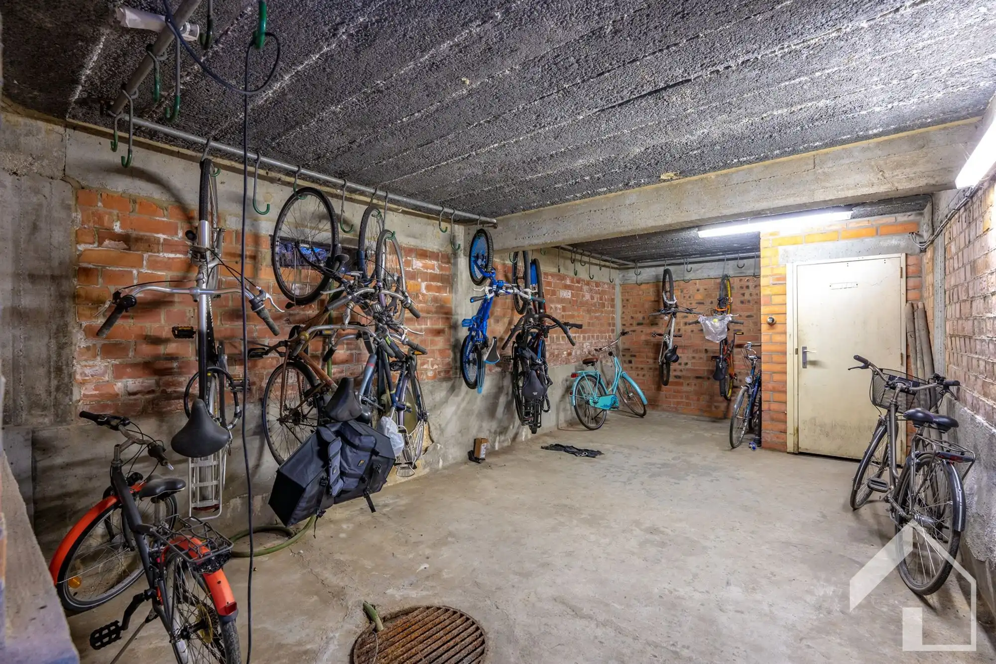 Halfopen 3 slaapkamerappartement met garagebox foto 16