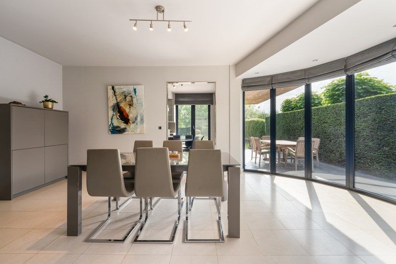 Riante en luxueuze villa  met wellness en weides foto 6