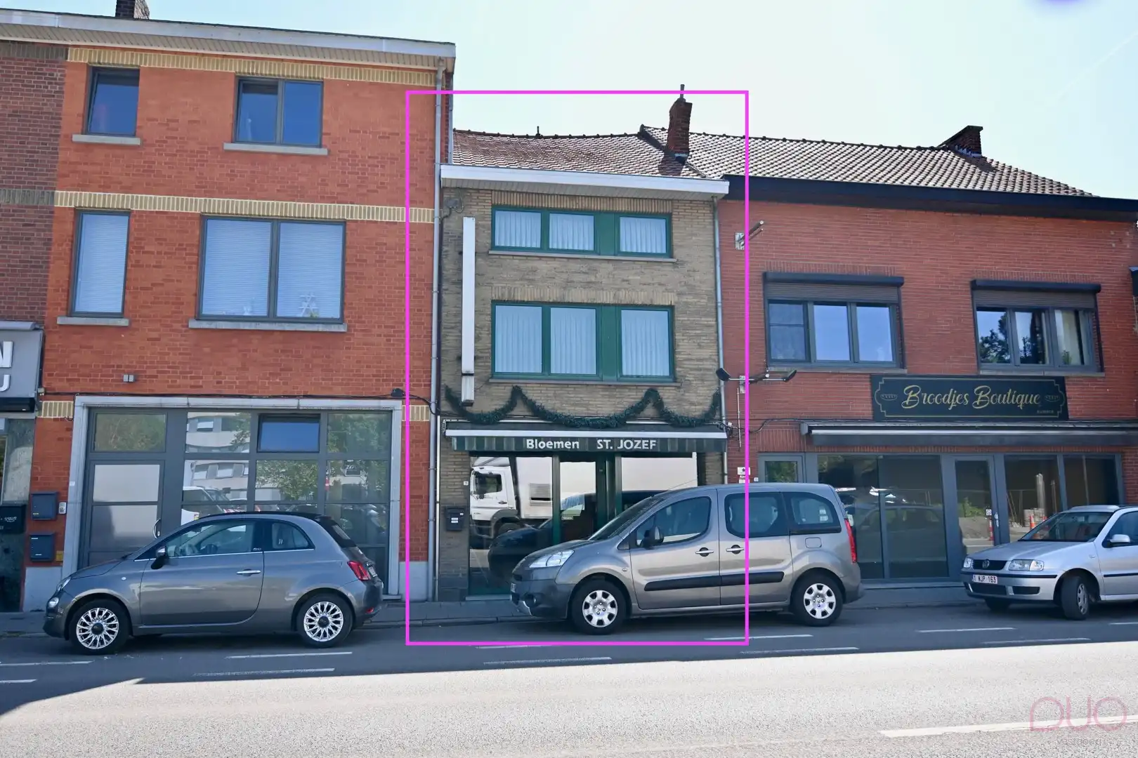 Polyvalent handelshuis met woonst vlakbij het Sint-Trudo Ziekenhuis foto 2