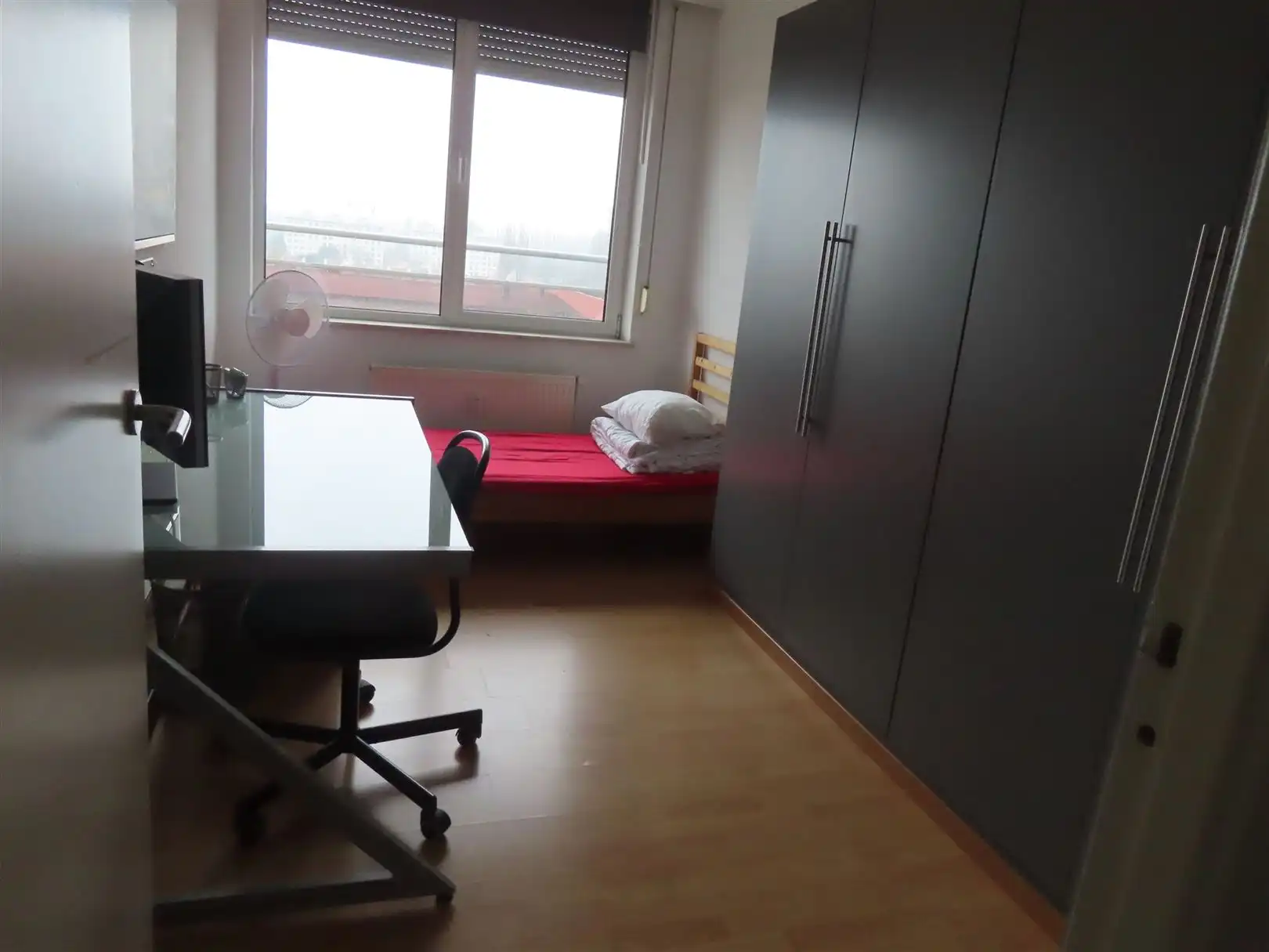 Gemeubeld twee slaapkamerappartement op Antwerpen LO met prachtig uitzicht op Antwerpen! foto 9