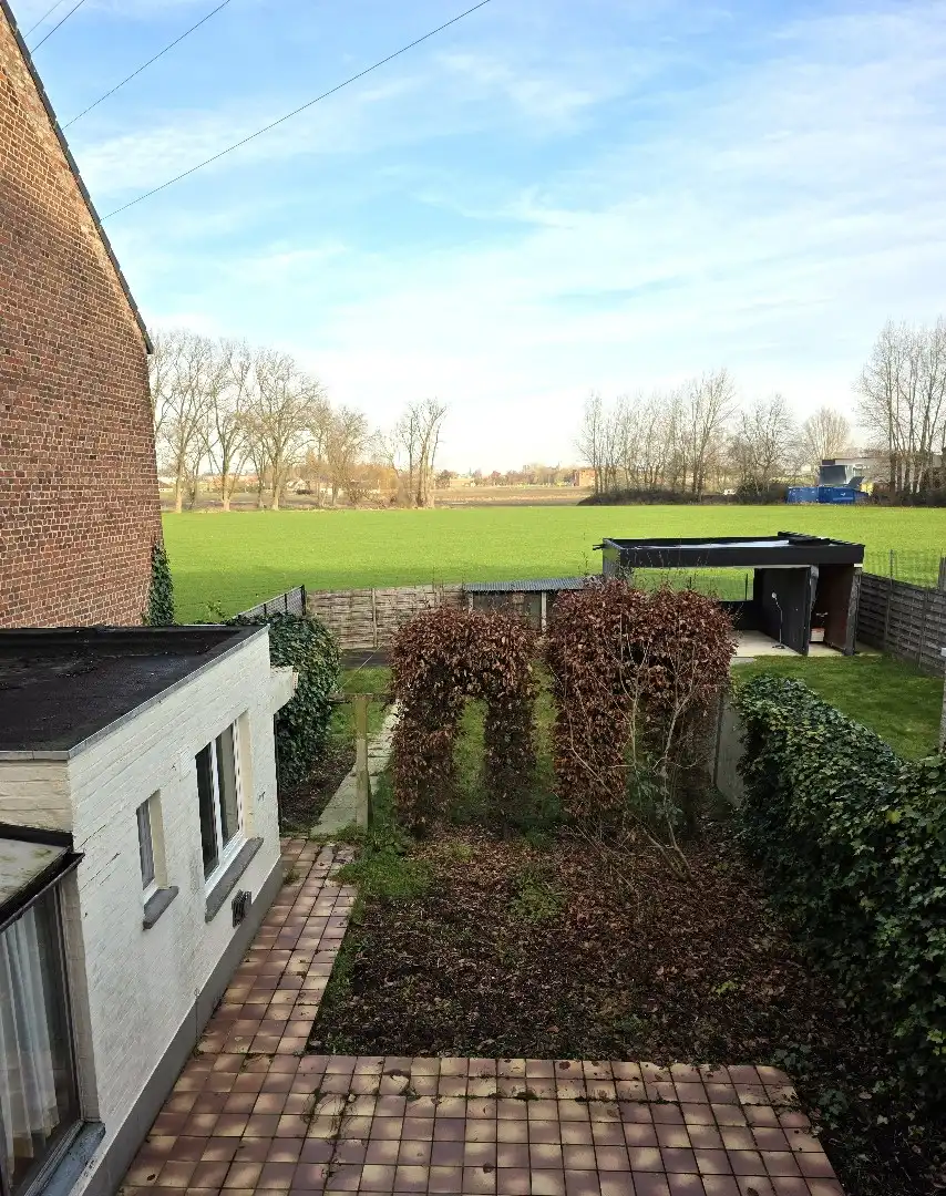 Sterke woning in beton met 3 garages, landelijke verzichten in Hulste. foto 25