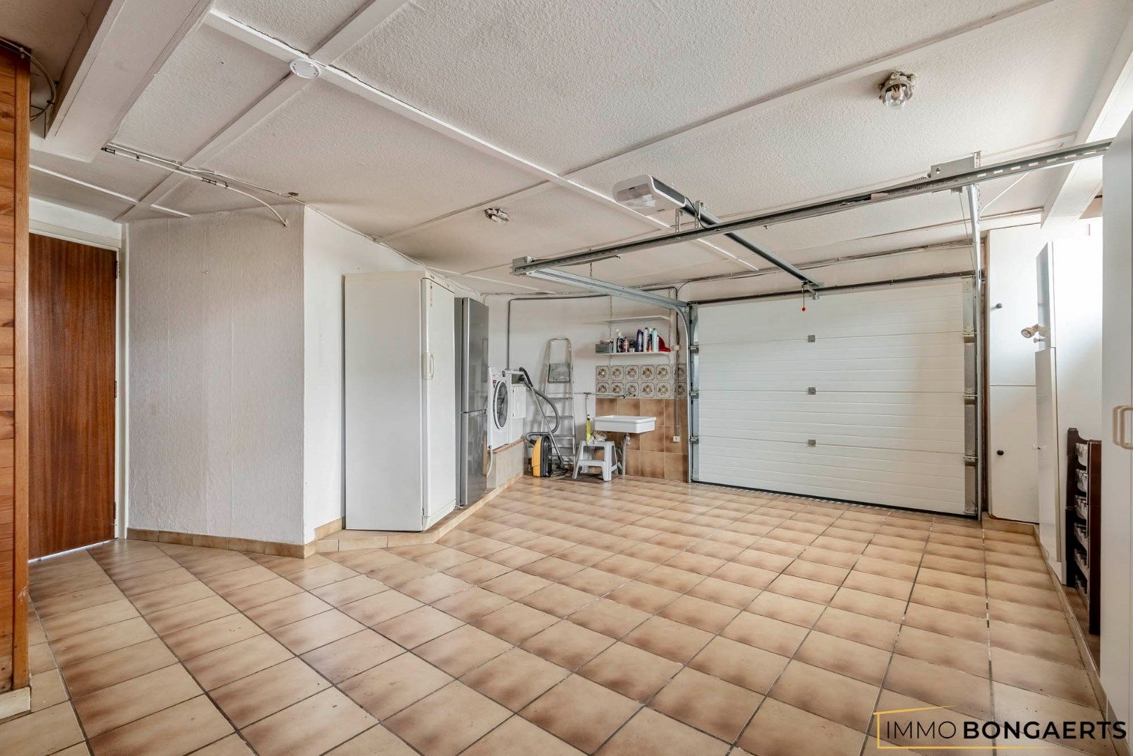 Ruime woning met vier slaapkamers  foto 3
