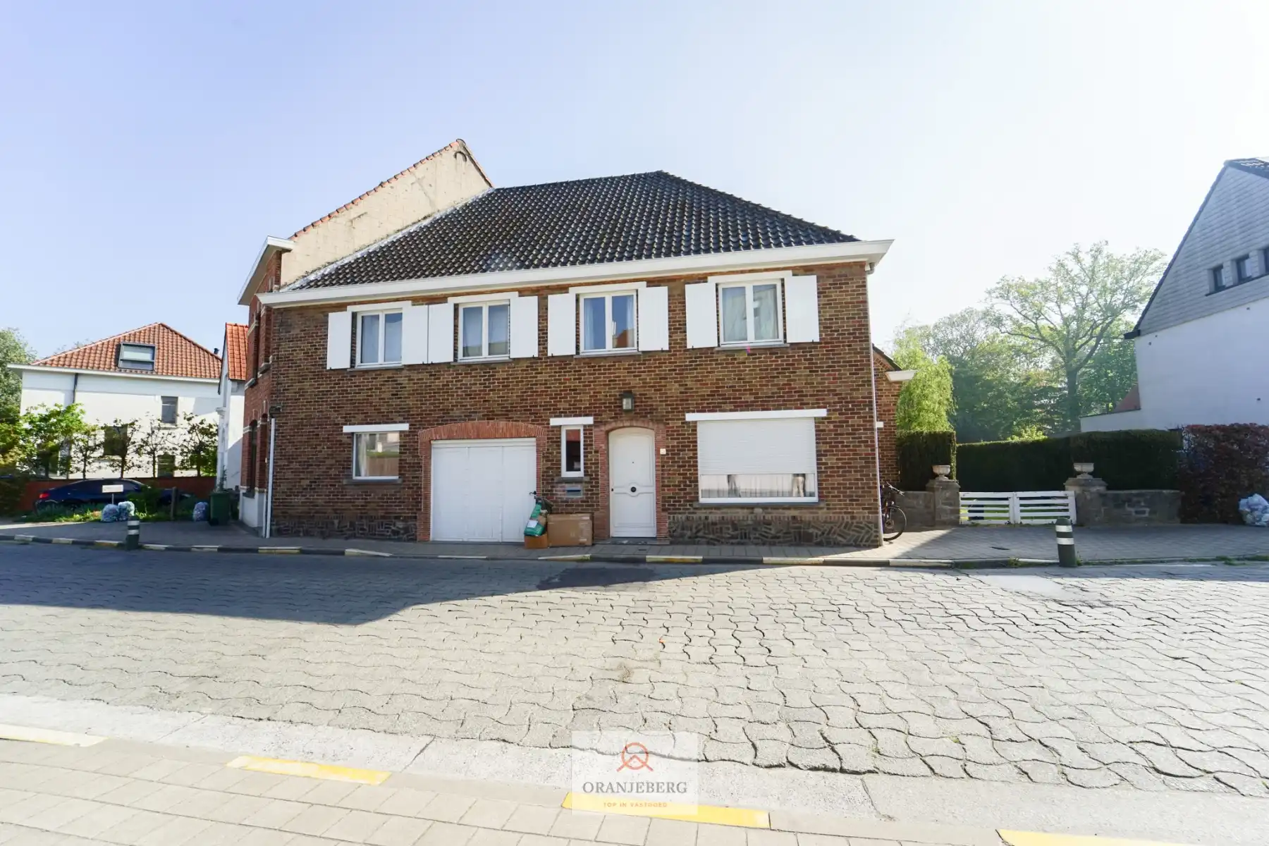 Centraal gelegen ruime woning met tuin! foto {{pictureIndex}}