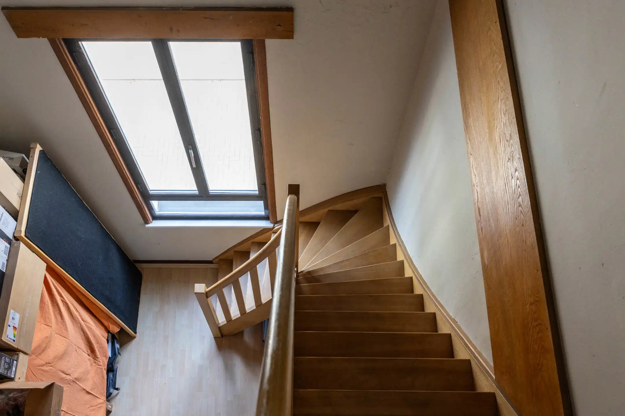 Charmant loft-appartement met mezzanine en terras foto 14