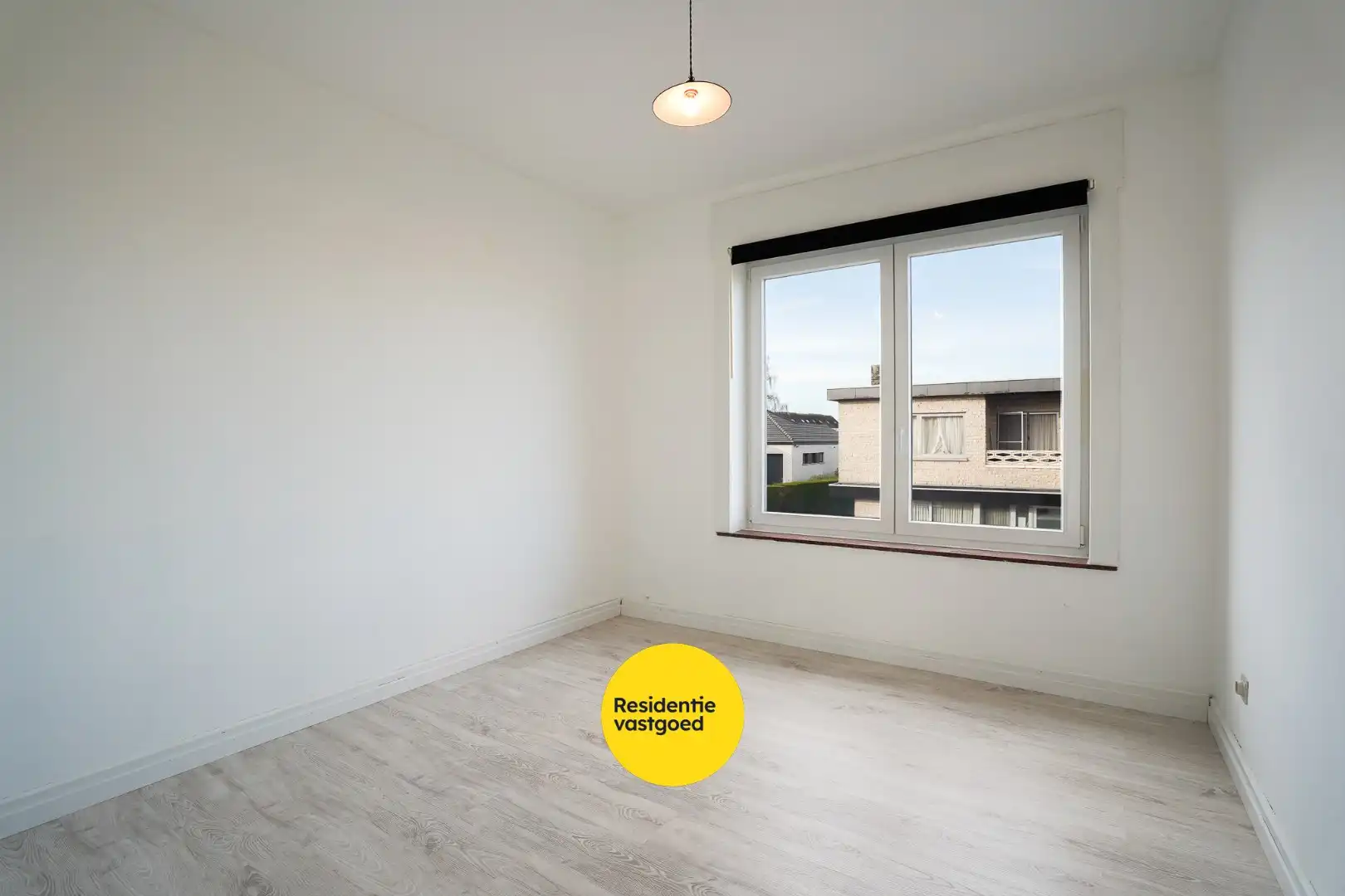 Zeer mooi onderhouden woning in het centrum van Aartrijke foto 14