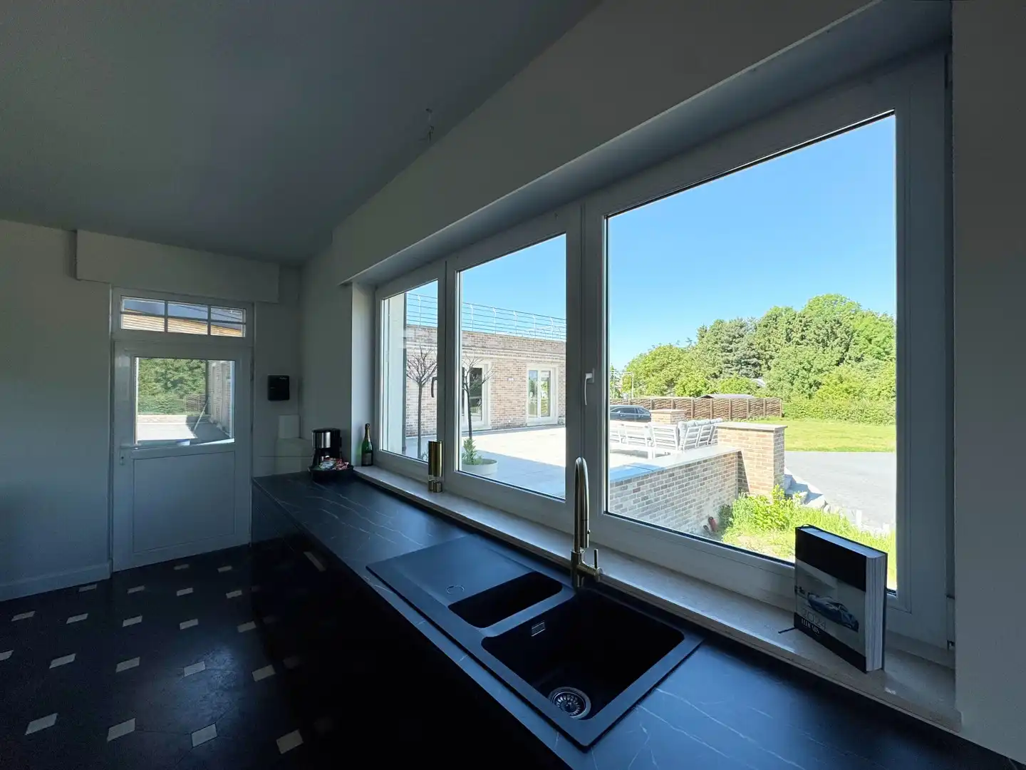 Unieke en ruime villa met 9 slaapkamers, lift, zonnepanelen en 10 parkeerplaatsen op riant perceel van 2.313 m² foto 35