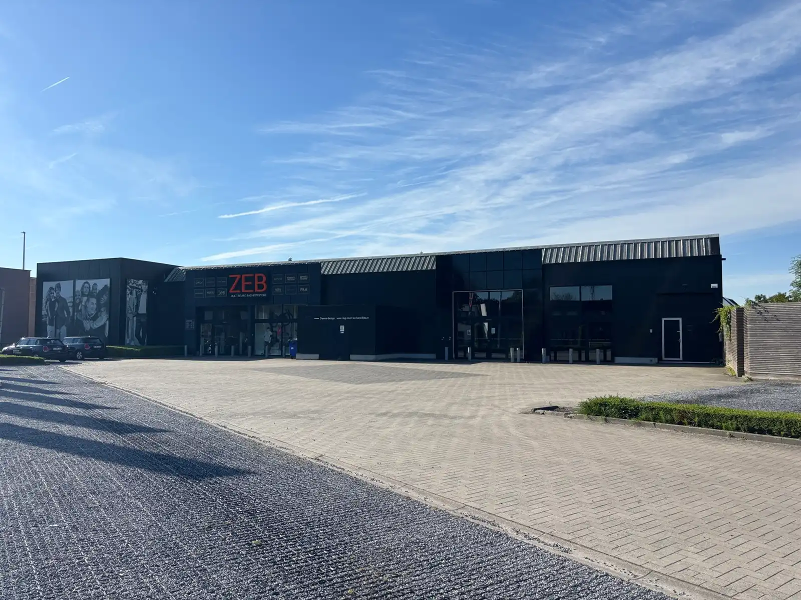 Winkelpand met showroom & magazijn te huur – Lier (1.000 m²) foto 4