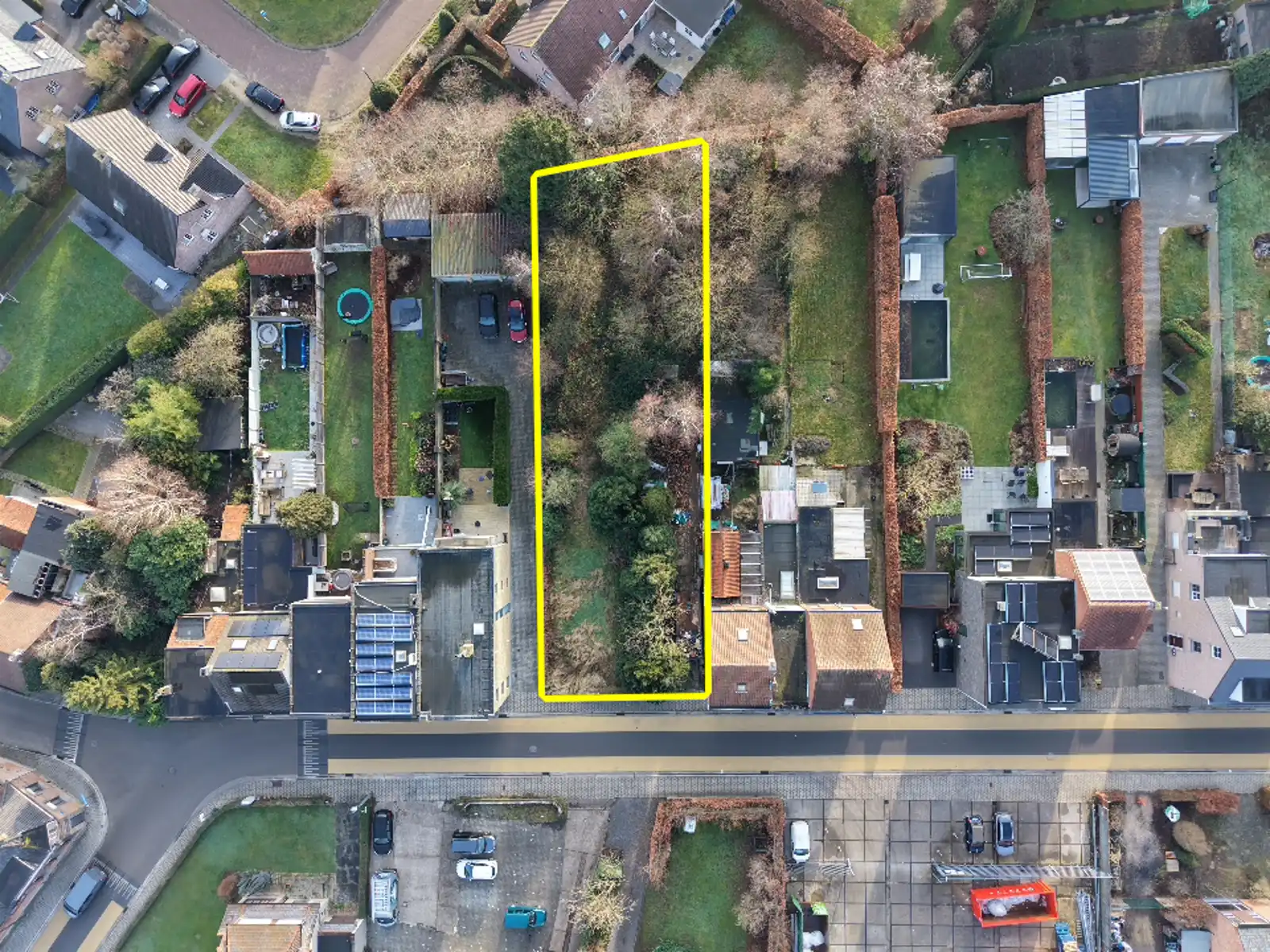 Bouwgrond van 876,80 m² voor ruime halfopen woning. foto {{pictureIndex}}