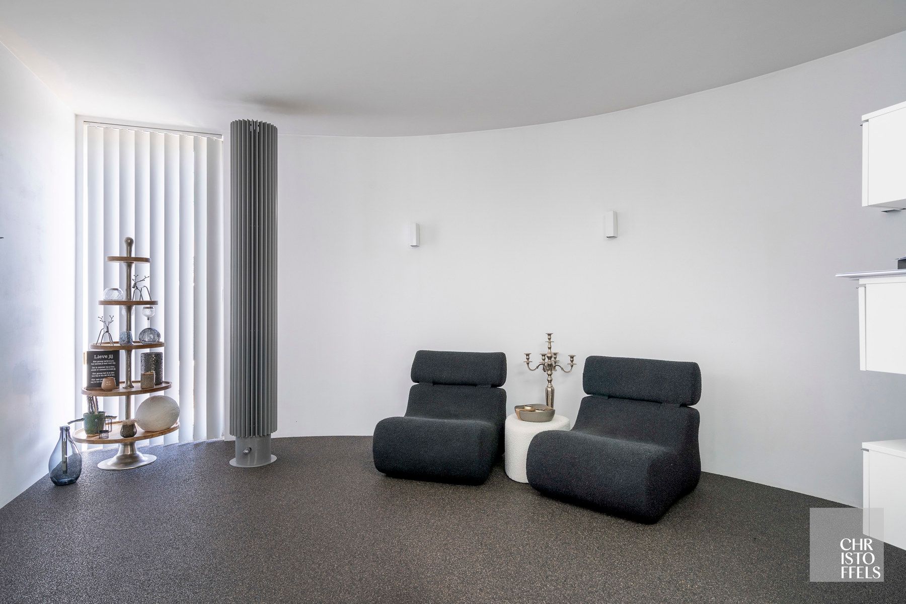 Moderne villa van 320m2 met verwarmd buitenzwembad foto 10