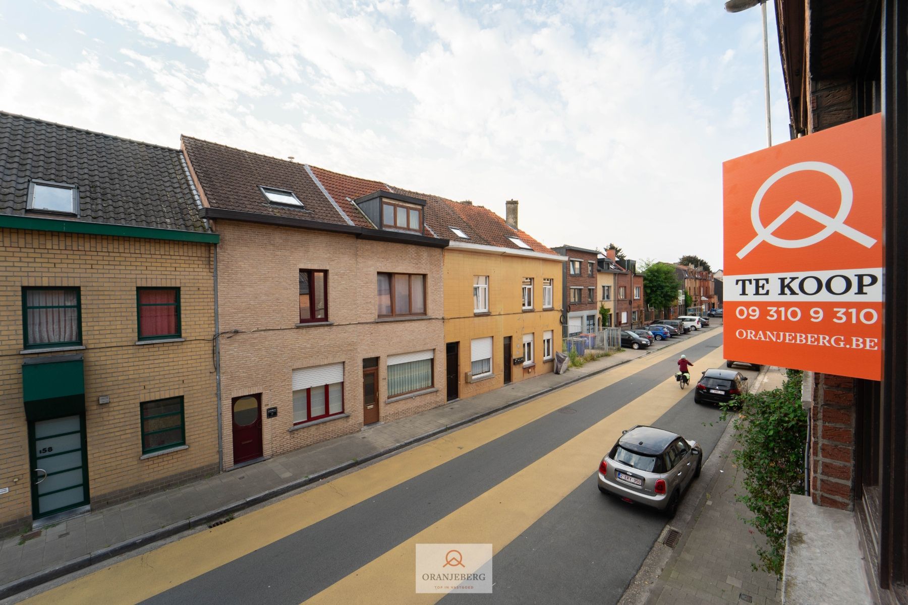 Te renoveren woning met private oprit en garage Sint-Amandsberg foto 1