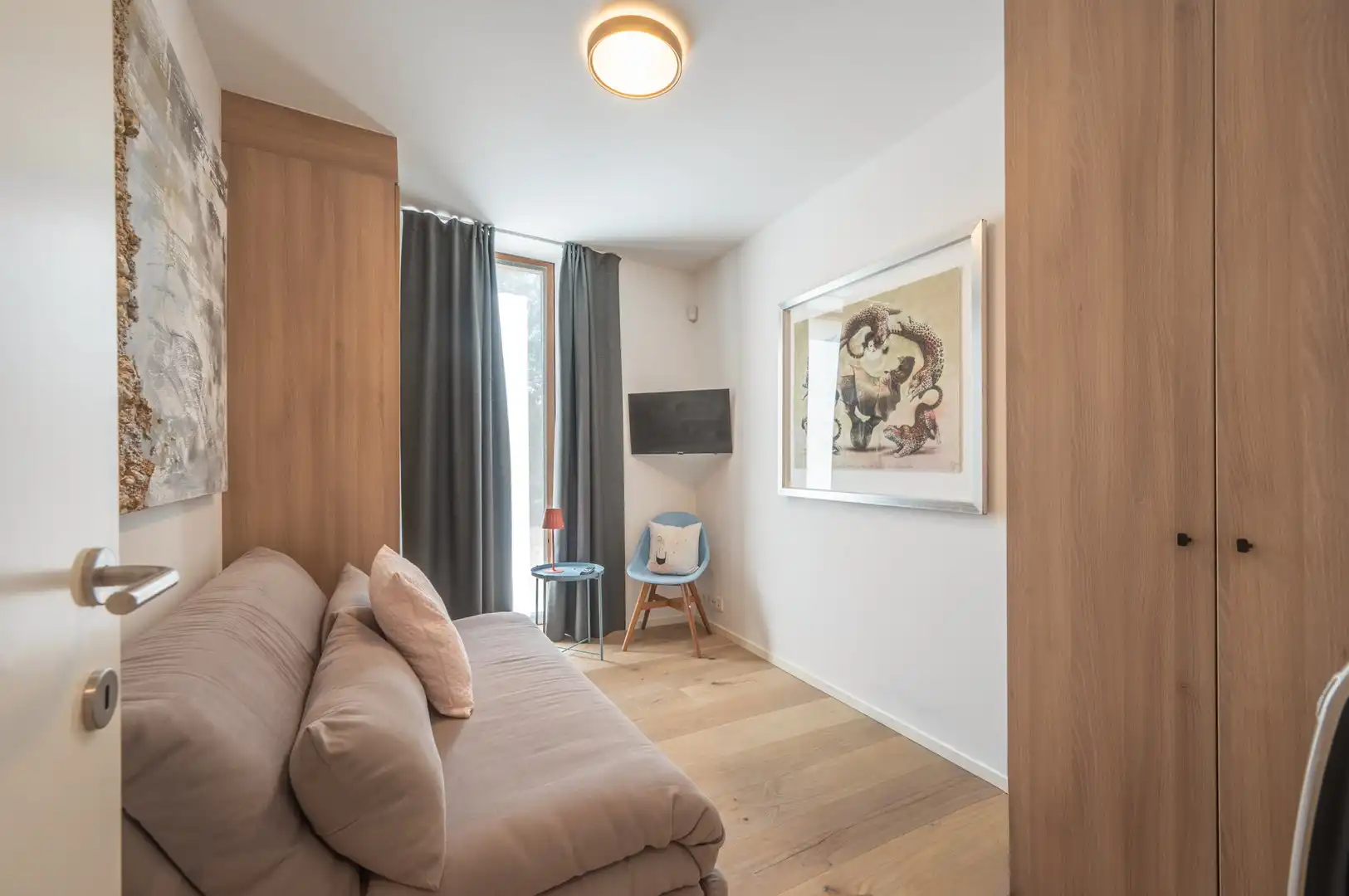 Recente woning aan het karaktervolle Oosthoekplein. foto 15