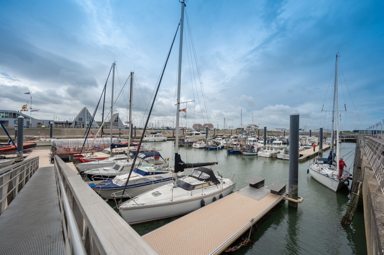 Lichtrijk nieuwbouwappartement aan de zee foto 4