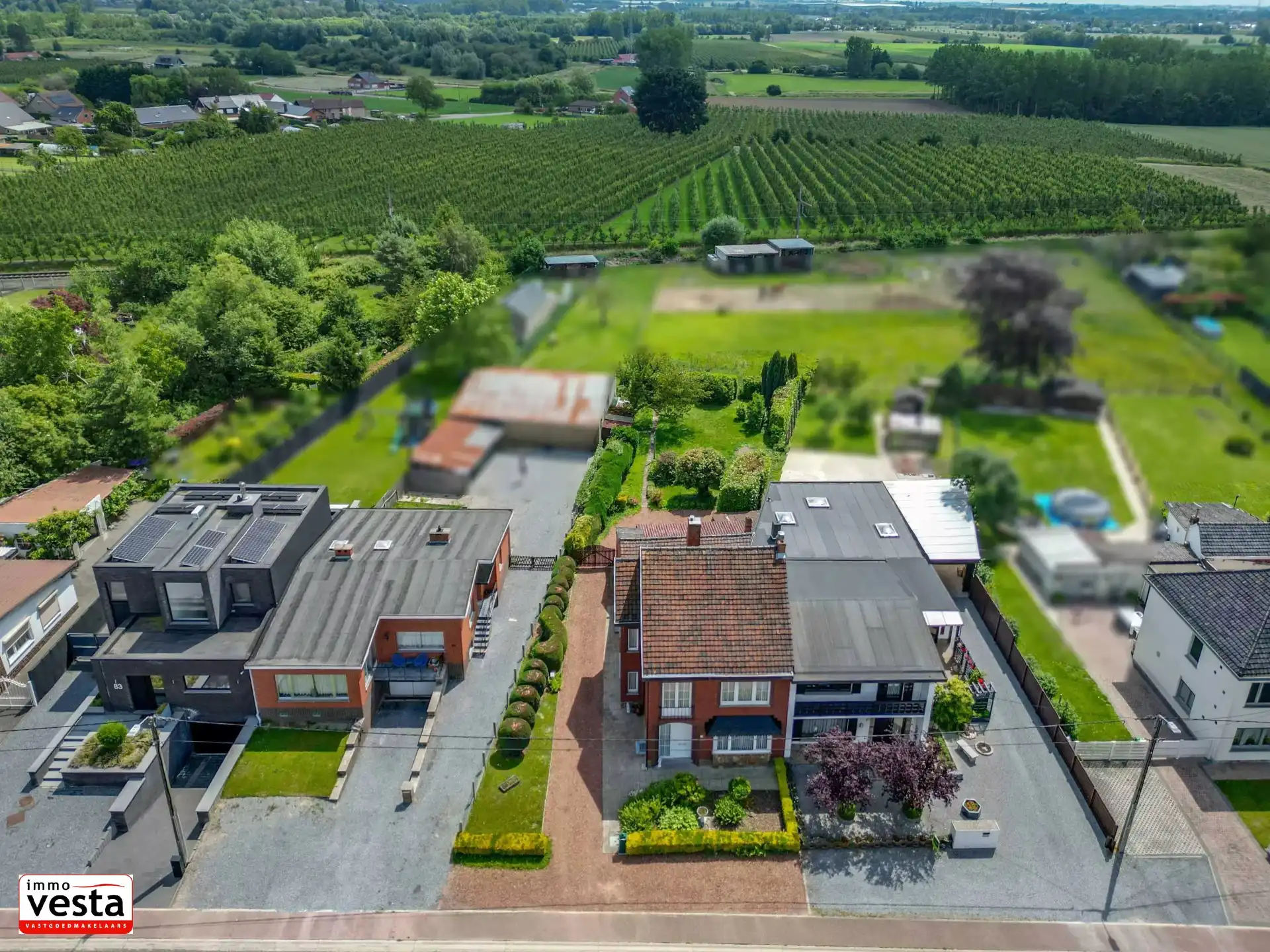 Ruime gezinswoning met tuin foto 26