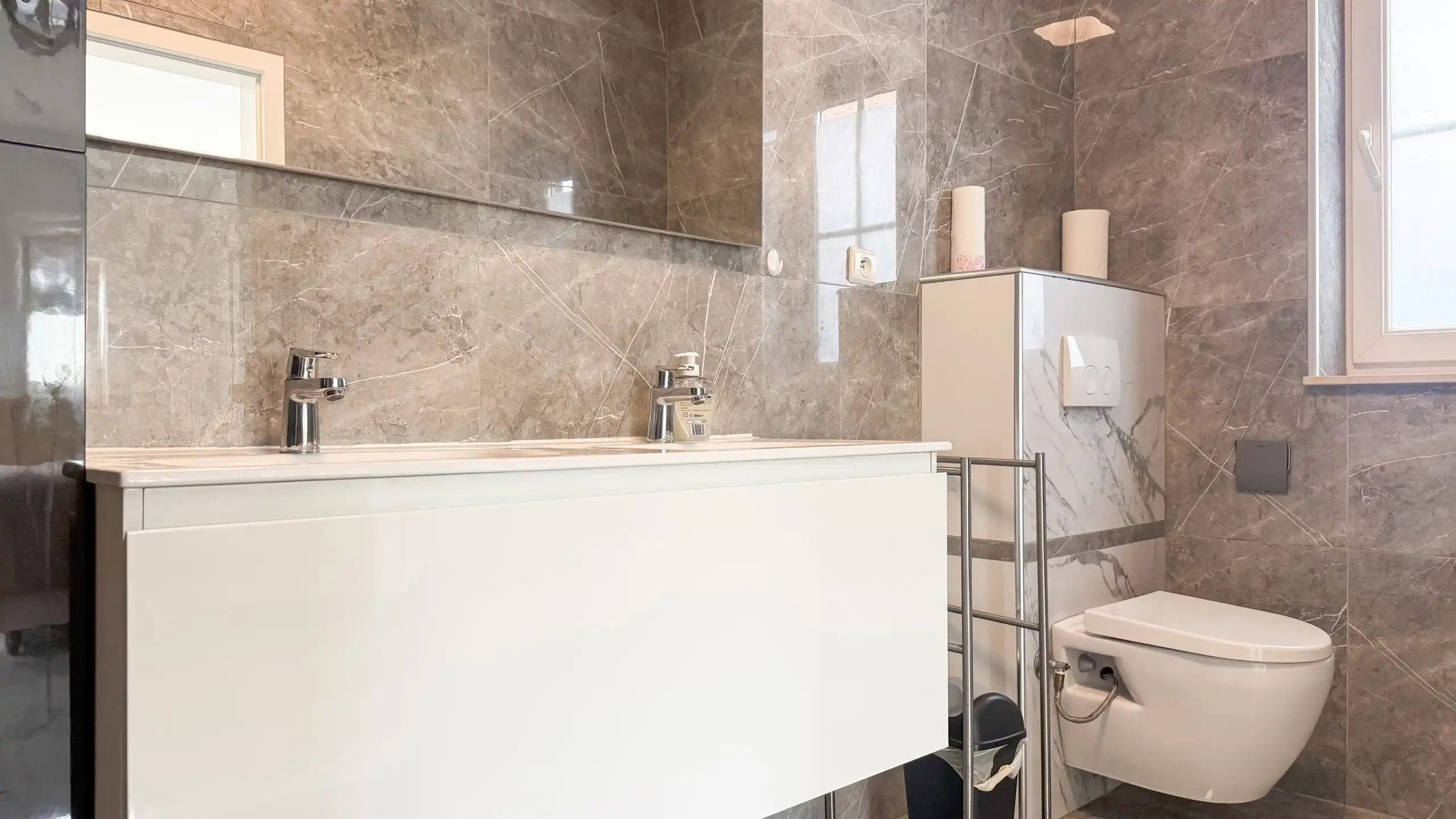 Exclusieve villa met luxueuze leefruimte en 7slpk + veranda! foto 51