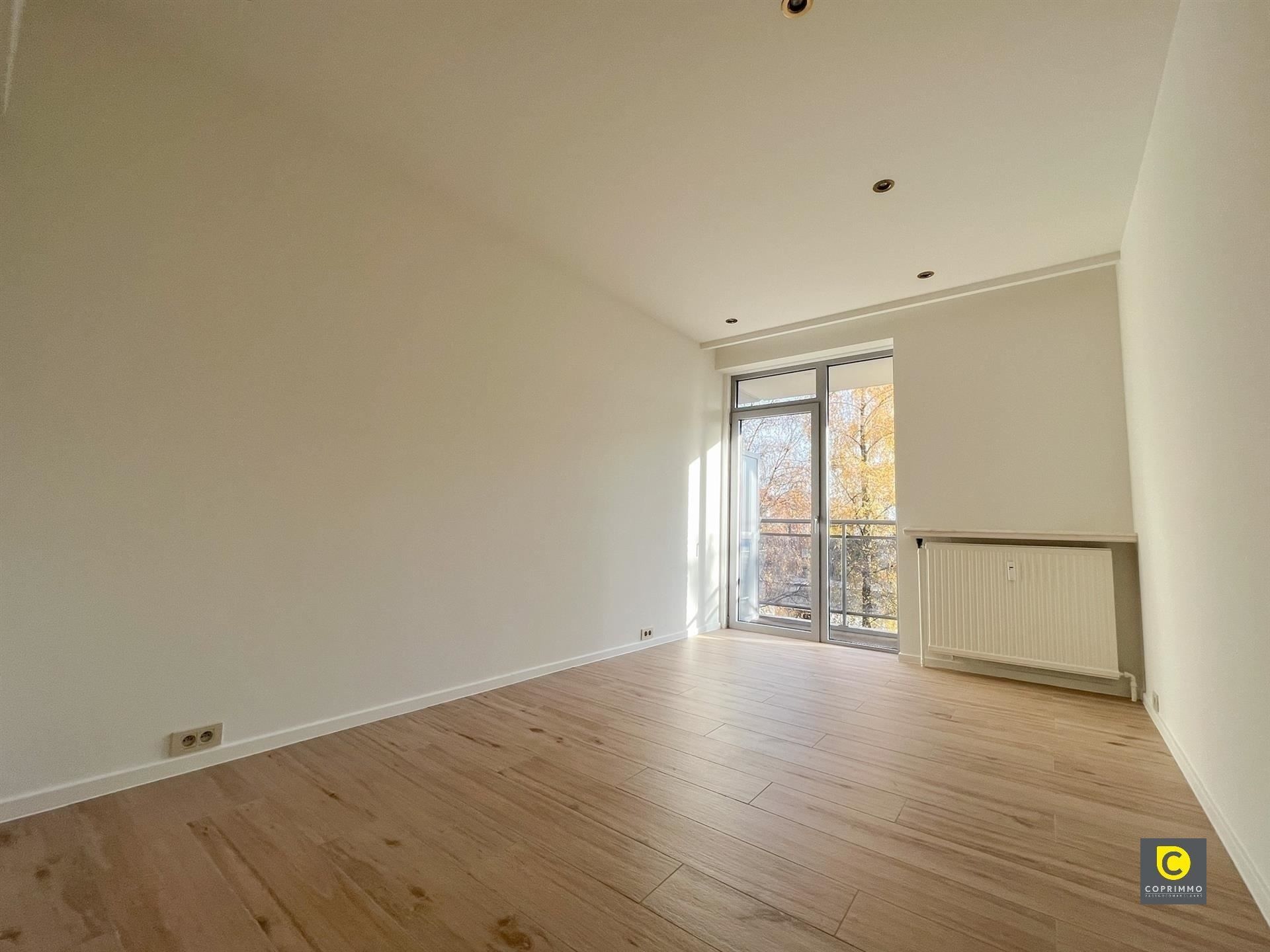 Ruim hoekapp met 3 slpk, 2 bdk en 2 terrassen foto 7