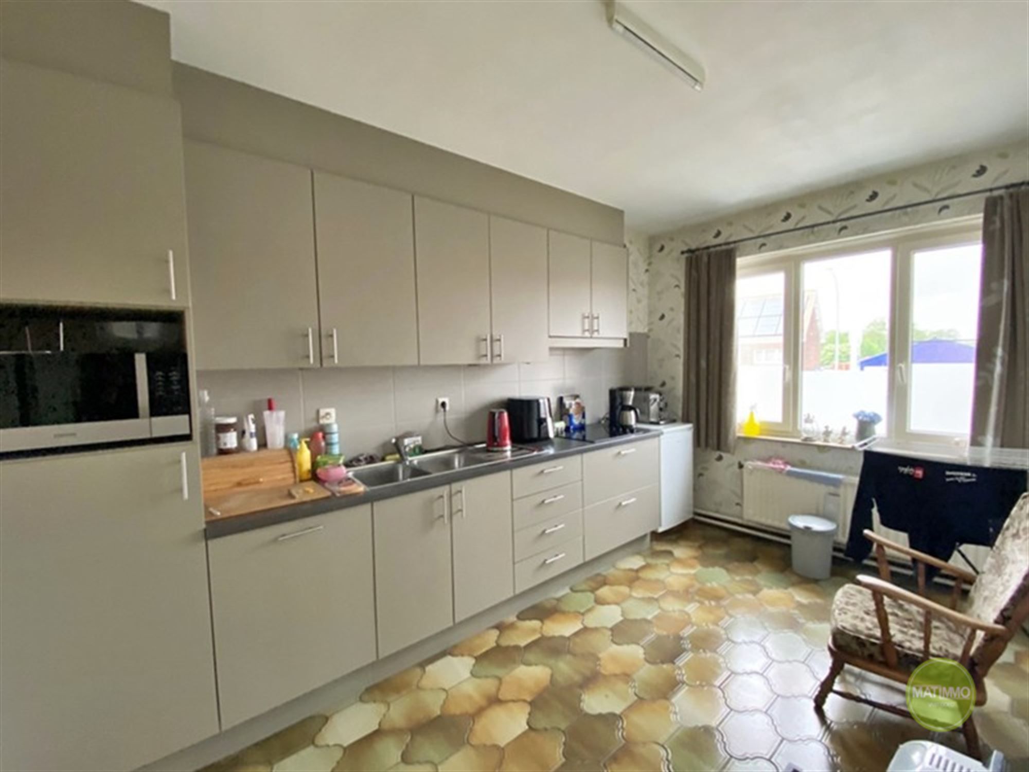Ruim energiezuinig appartement met 2 slaapkamer en garage te Dessel. foto 3
