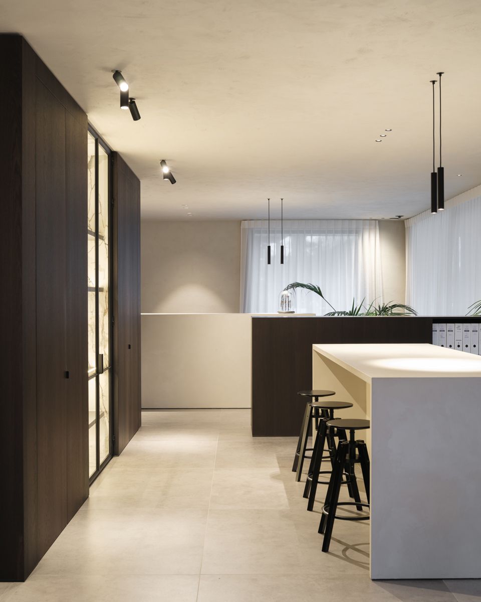 High-end, energiezuinig kantoor met ruime parkeerplaats foto 11