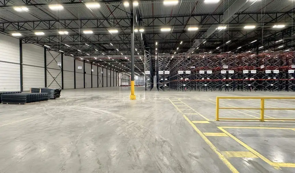 Loods met kantoren te huur in Kersdonk Logistics Centre Willebroek foto 7