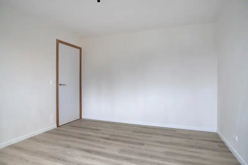 Prachtige, verrassend ruime nieuwbouwwoning met 3 slaapkamers én inpandige garage te koop in Dentergem! foto 17