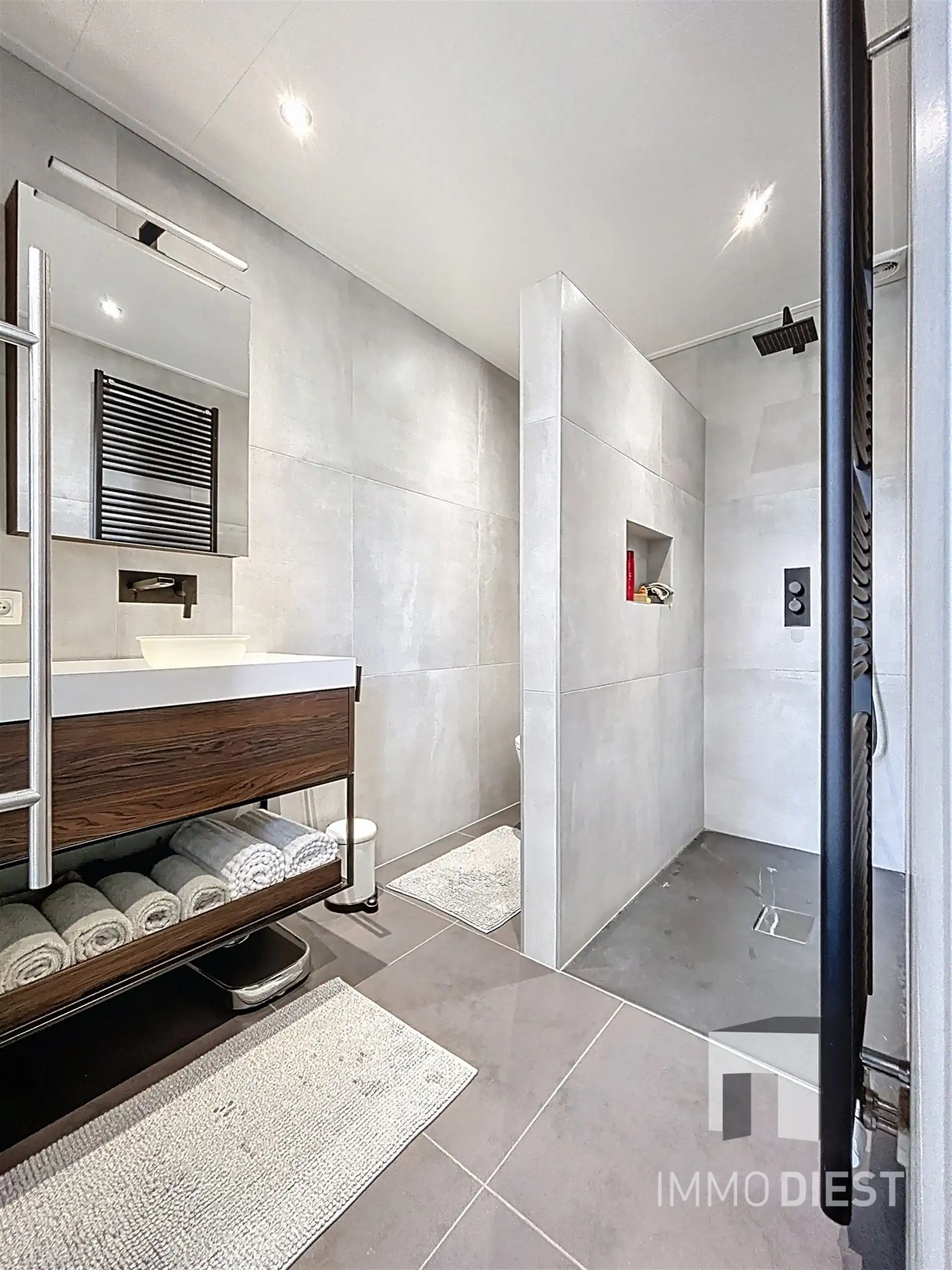 Welkom in deze herenwoning vol charme en grandeur in Scherpenheuvel. foto 18