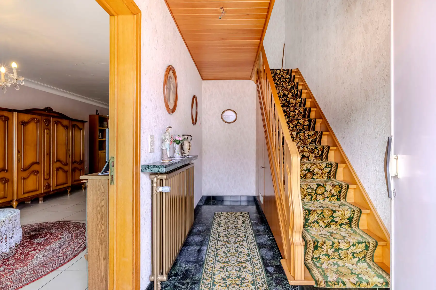 Te renoveren halfopen woning met 3 slp, garage en tuin. foto 15