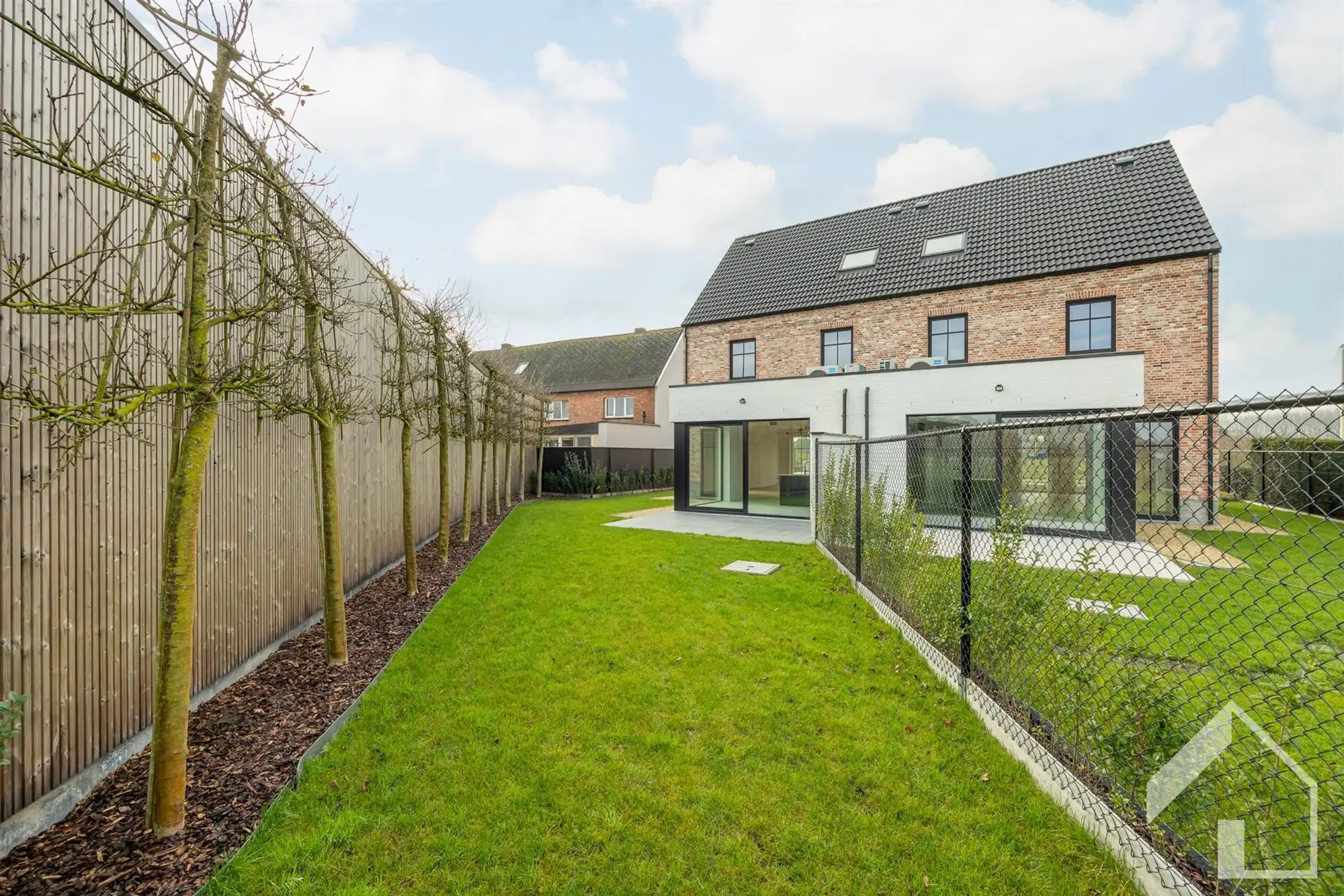 Prachtige nieuwbouwwoning (BEN) voorzien van alle comfort foto 16
