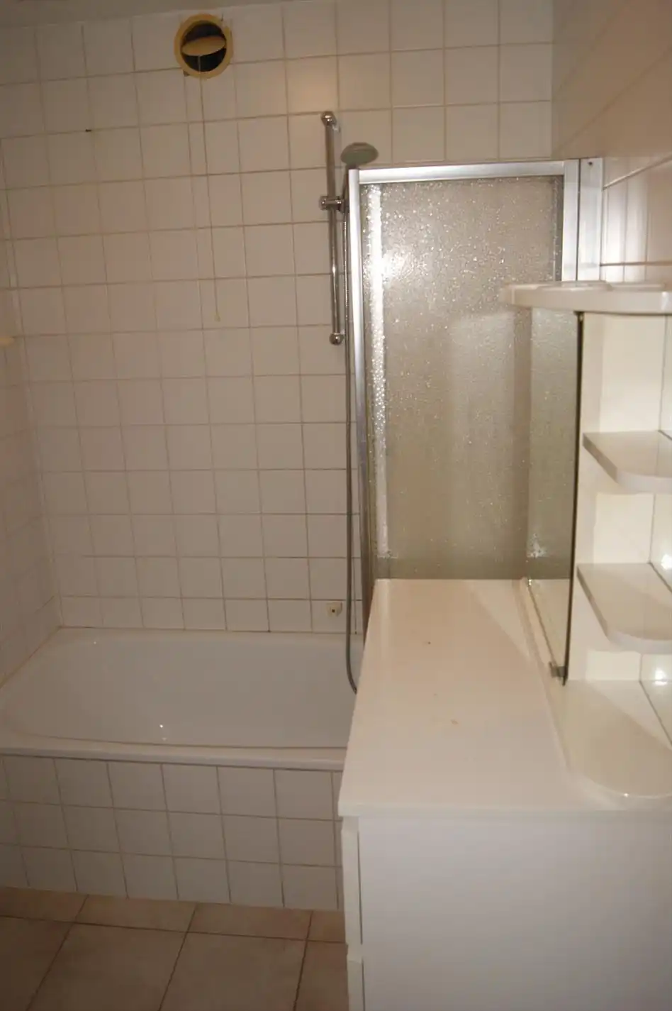 Ruim 2-slp appartement met zonnig terrasje, centrum Torhout foto 11