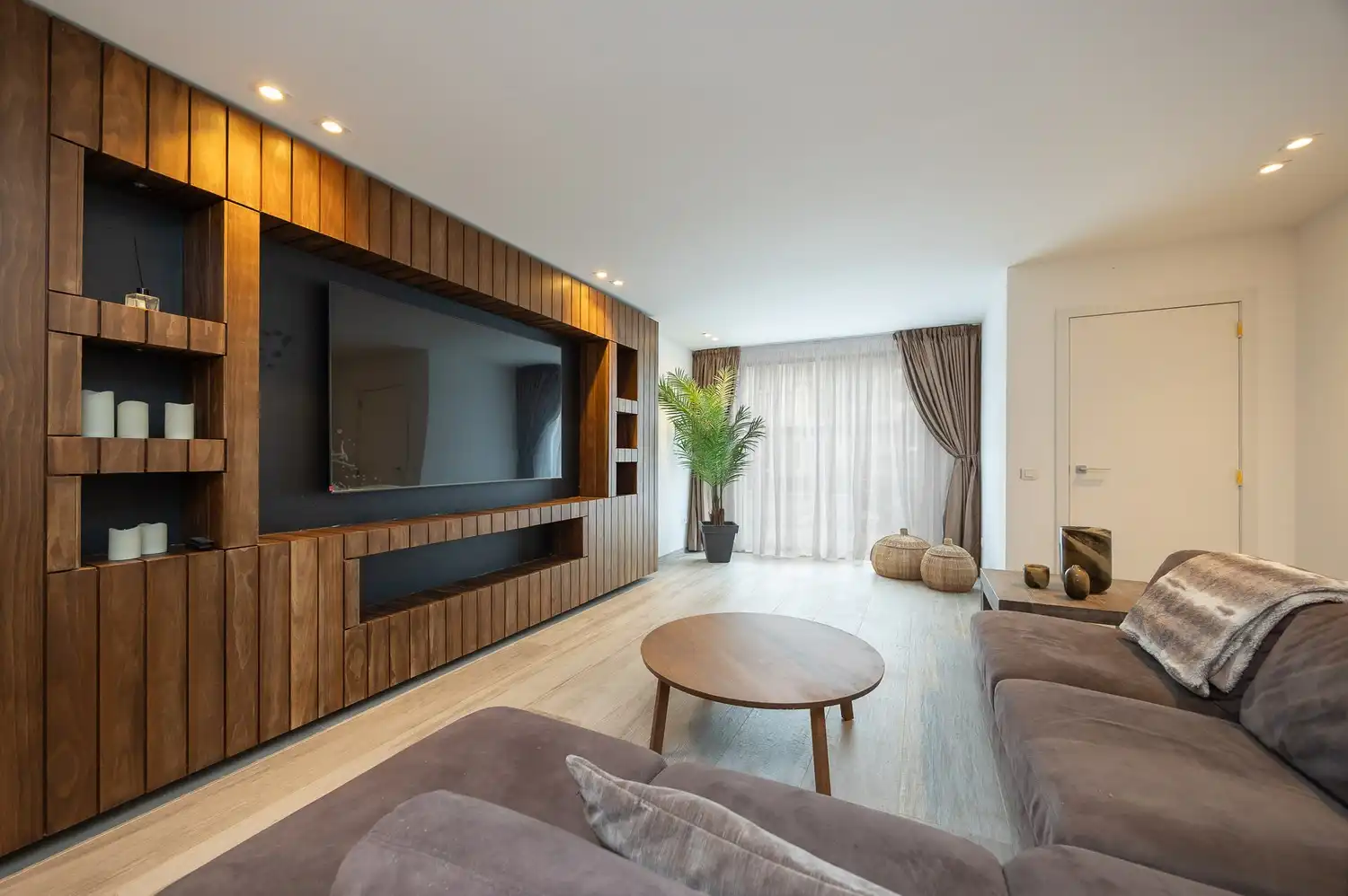 Stijlvol gerenoveerde woning in het hart van ’s-Gravenwezel – 4 slp – 4 badkamers ​​​​​​​ foto 8