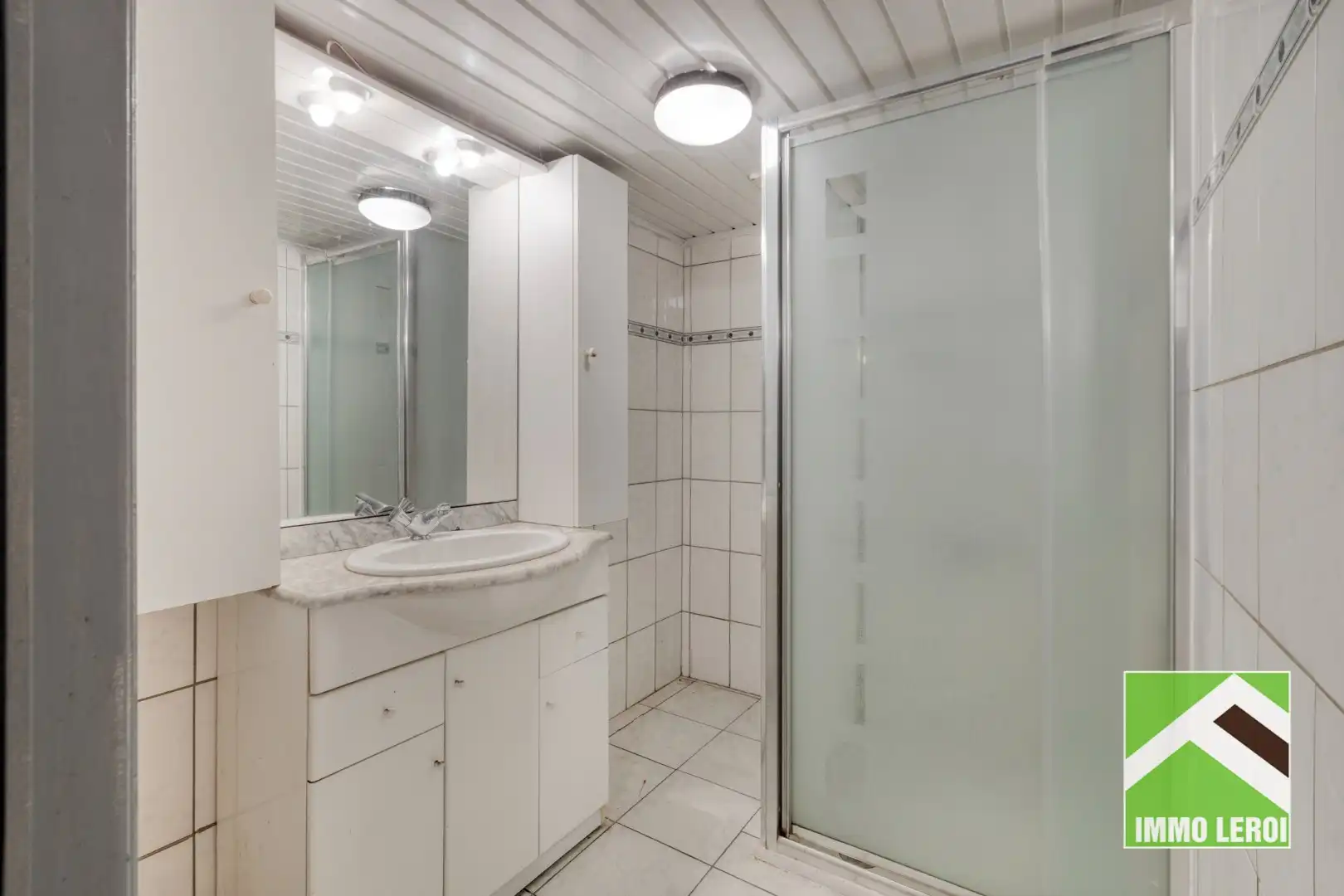 Landelijk gelegen woning met grote veranda en ruime tuin foto 12