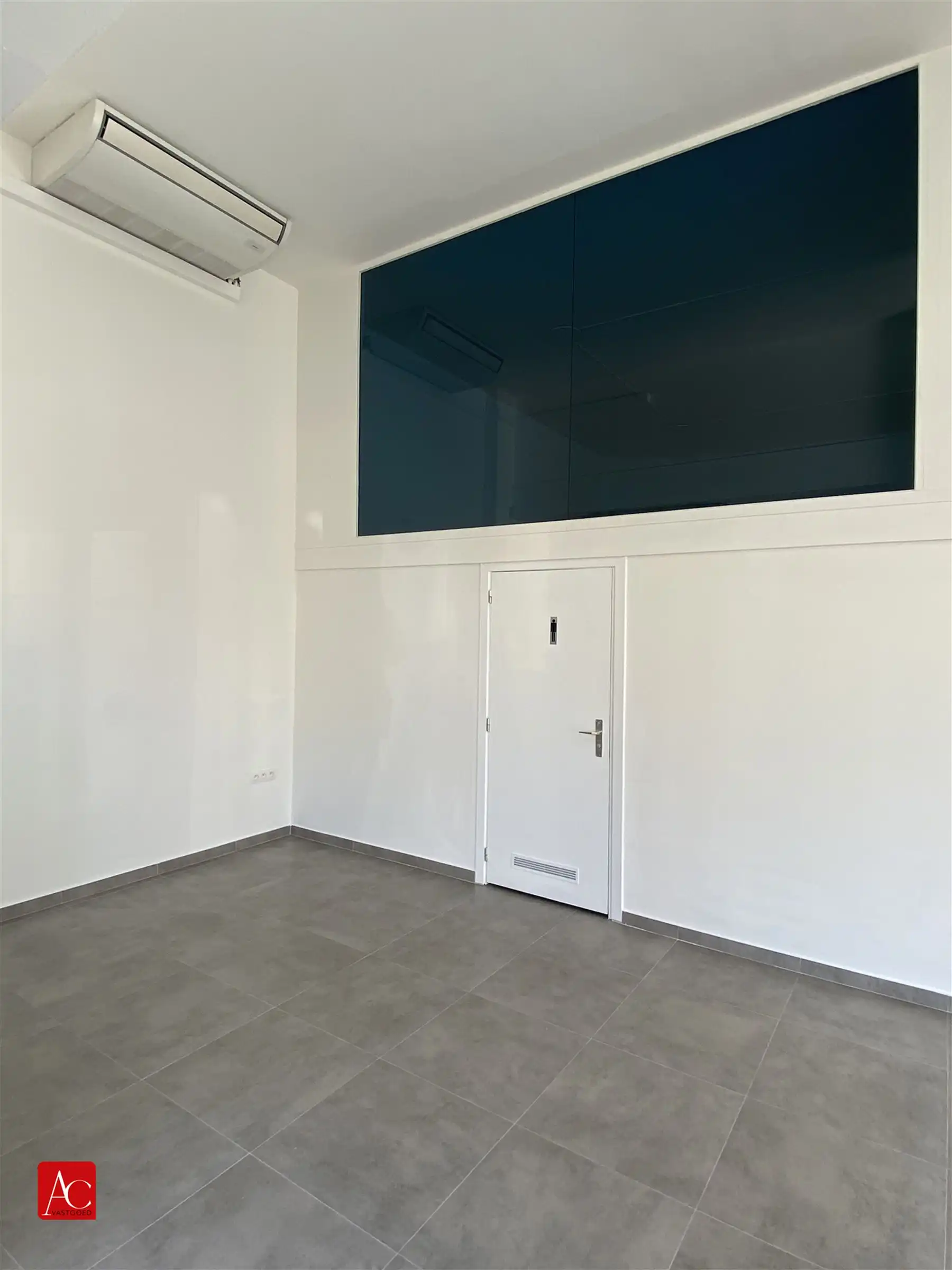 Commercieel handelspand in hartje Sint-Niklaas foto 5