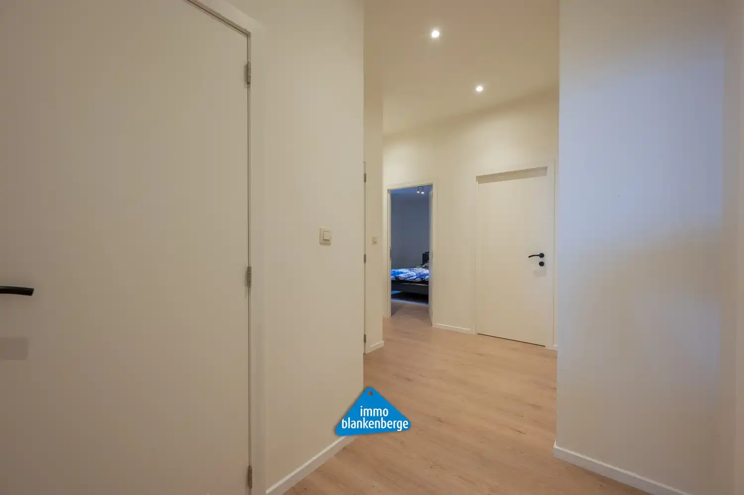 Ruim Gelijkvloers Appartement op de Zeedijk met Frontaal Zeezicht foto 20