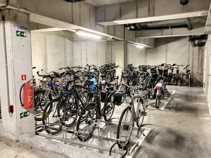 Appartement met terras foto 14