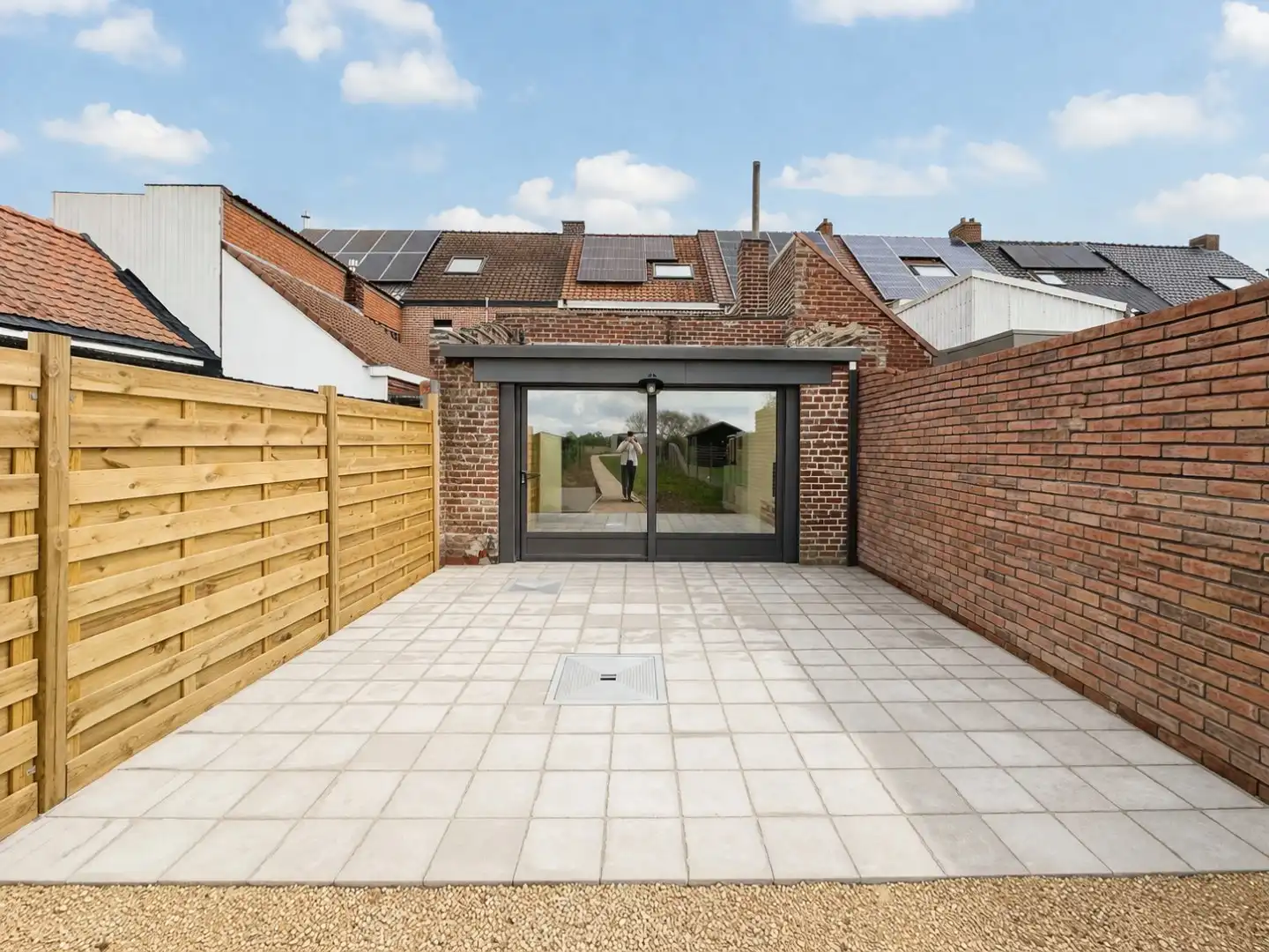 Gerenoveerde woning met o.a. 3 kamers, tuin & garage foto 17