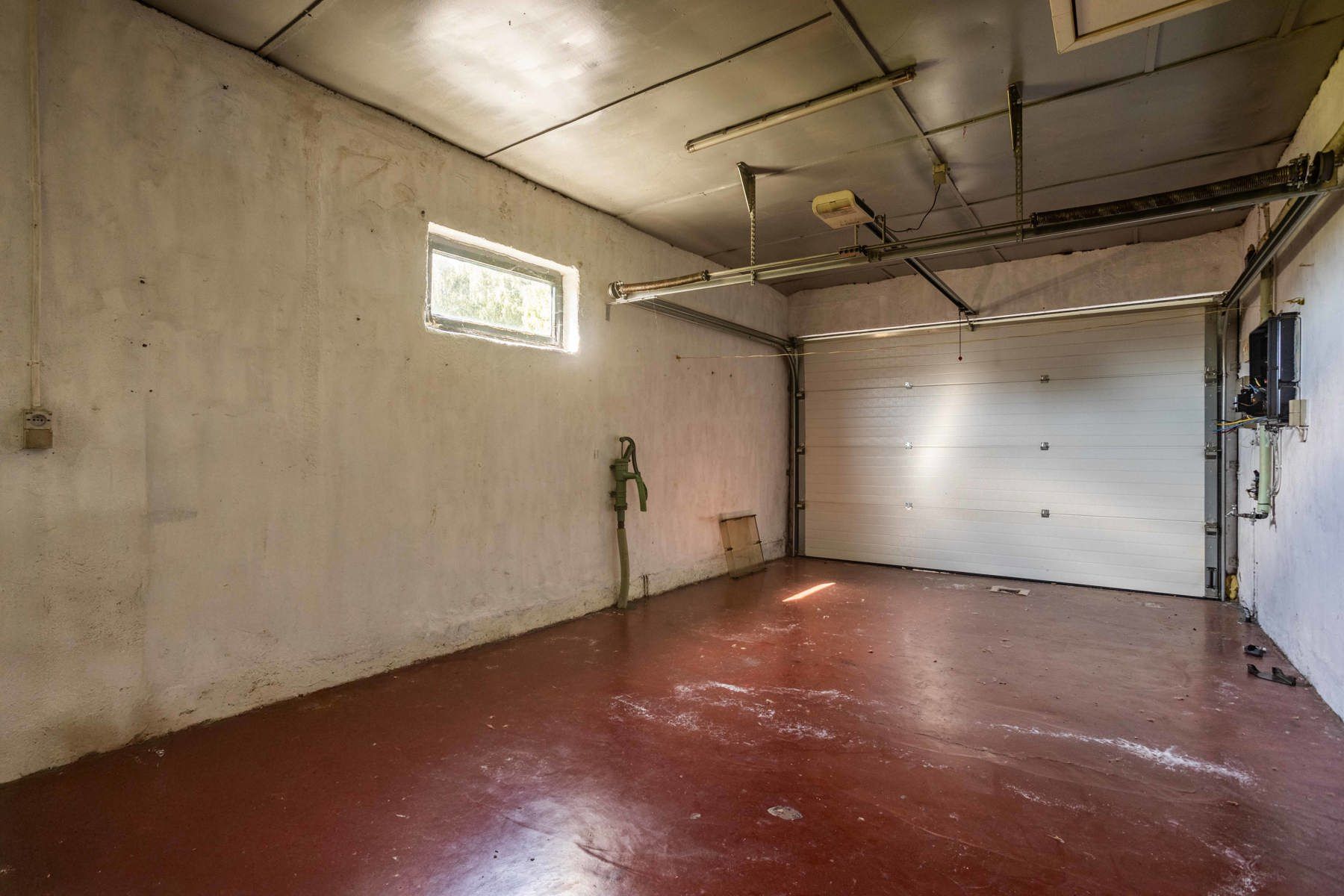 Te renoveren woning met tuin in rustige buurt van Lierde. foto 16