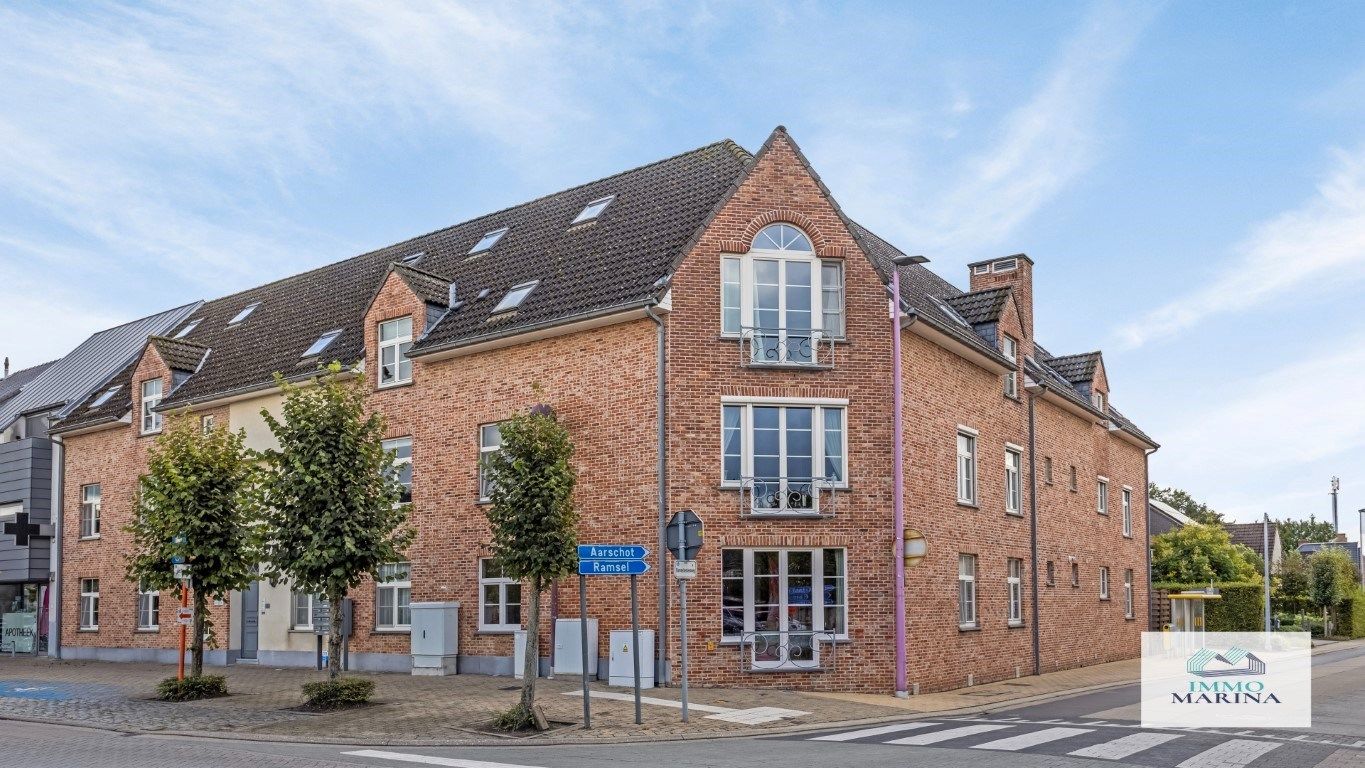 Instapklaar duplex-appartement met 3slpk foto 15