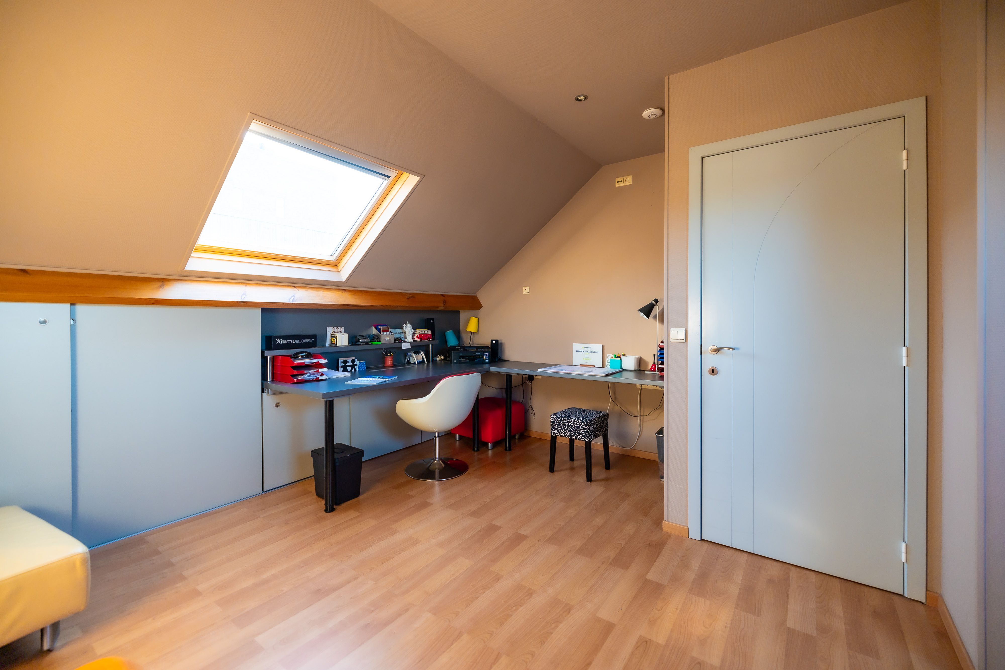 Instapklare rijwoning met 3 slaapkamers en ruime tuin  foto 14