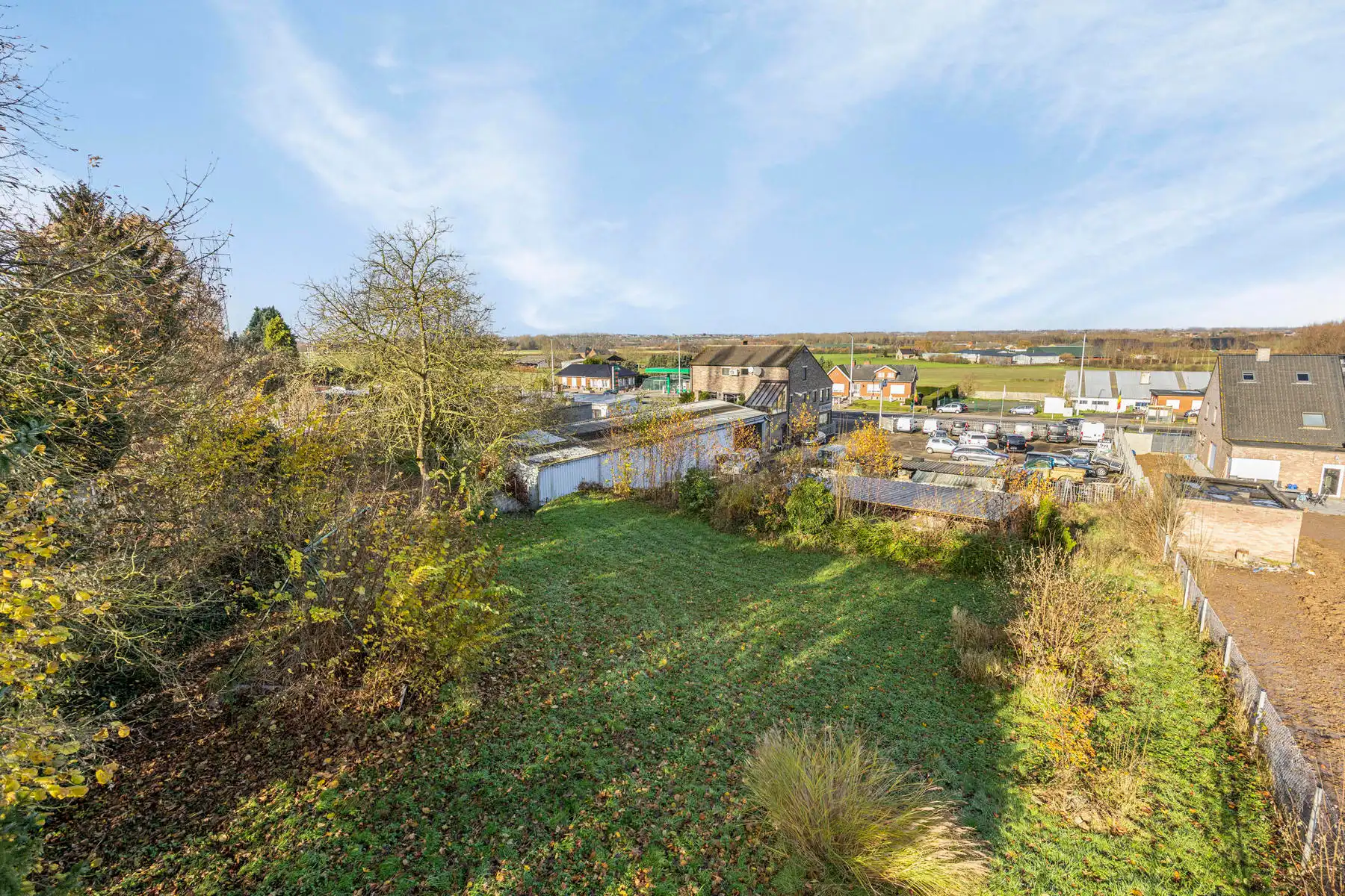 Handelsgebouw gemengd gebruik + bouwgrond foto {{pictureIndex}}