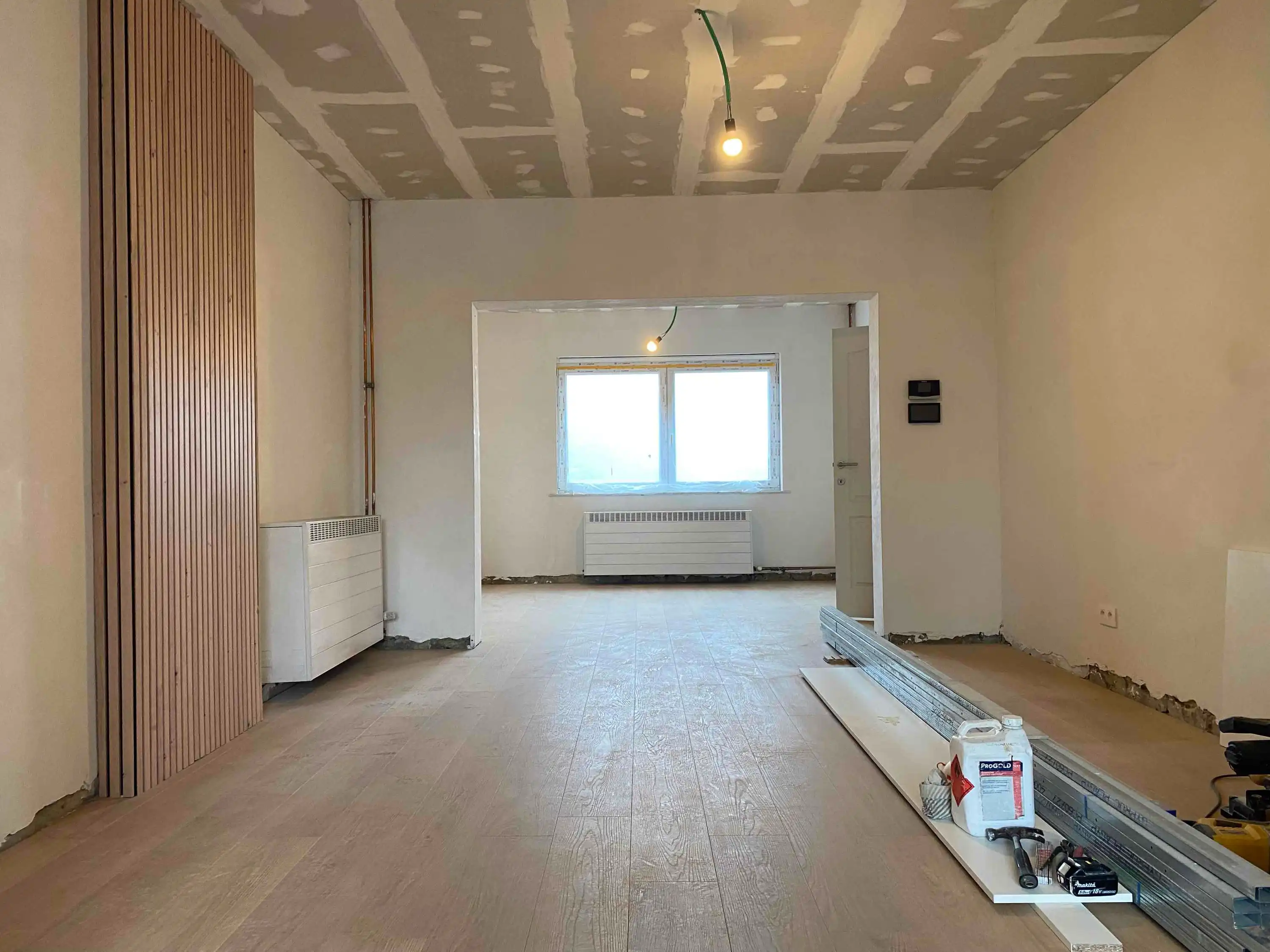 Volledig vernieuwe woning met tuin foto 2