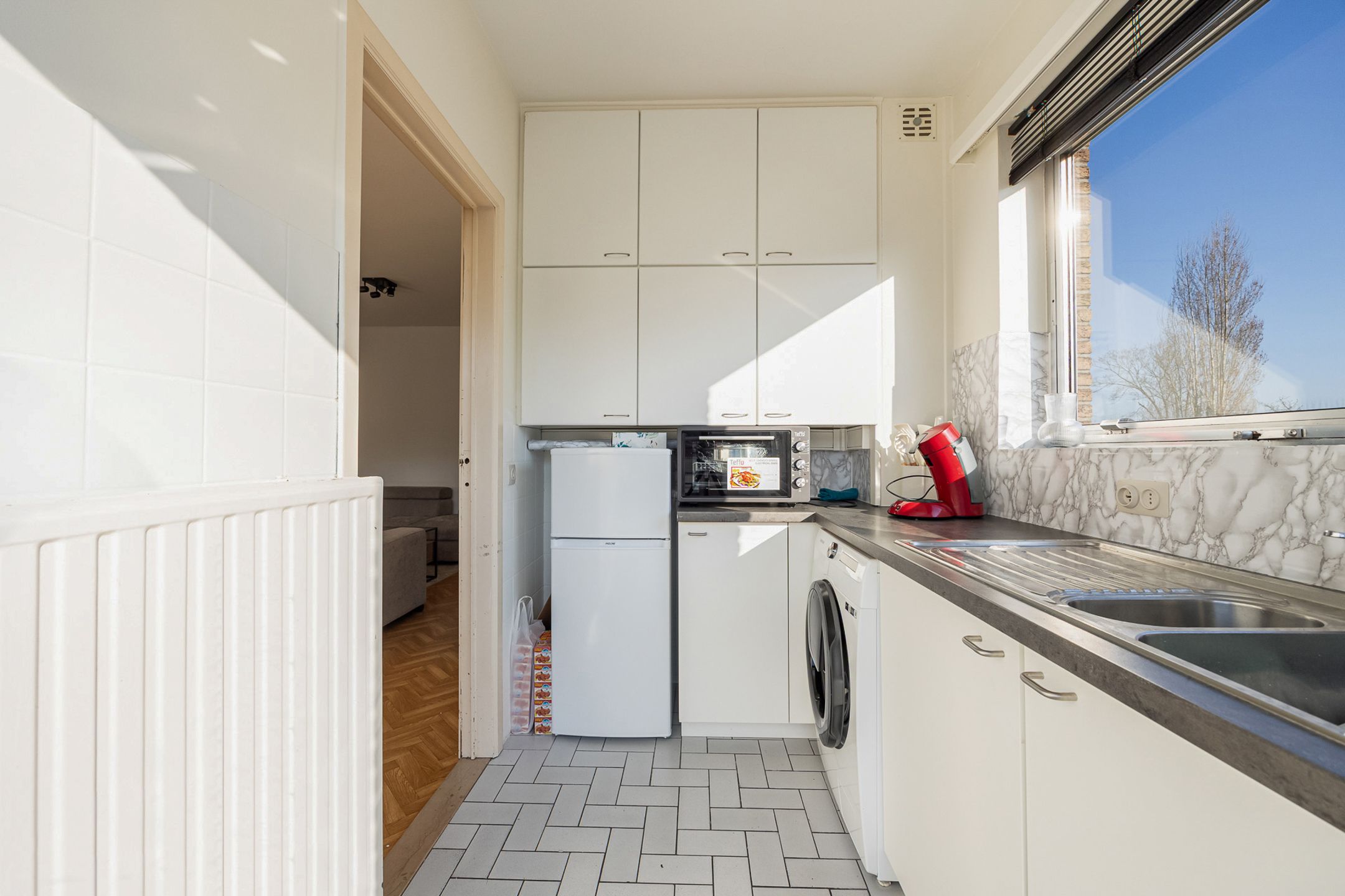 Instapklaar appartement met 2 slaapkamers op toplocatie!  foto 12