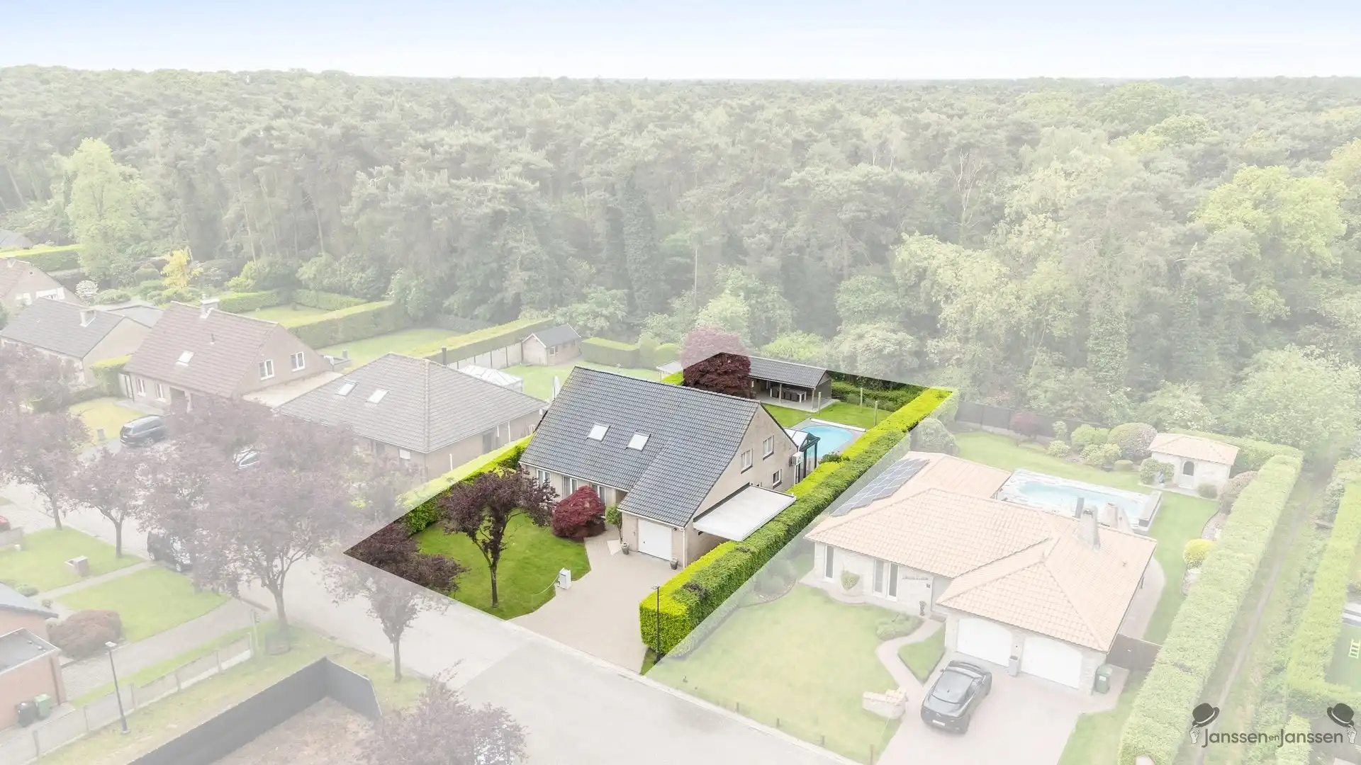 Prachtige lichtrijke villa met 4 slaapkamers op 826m². foto 28