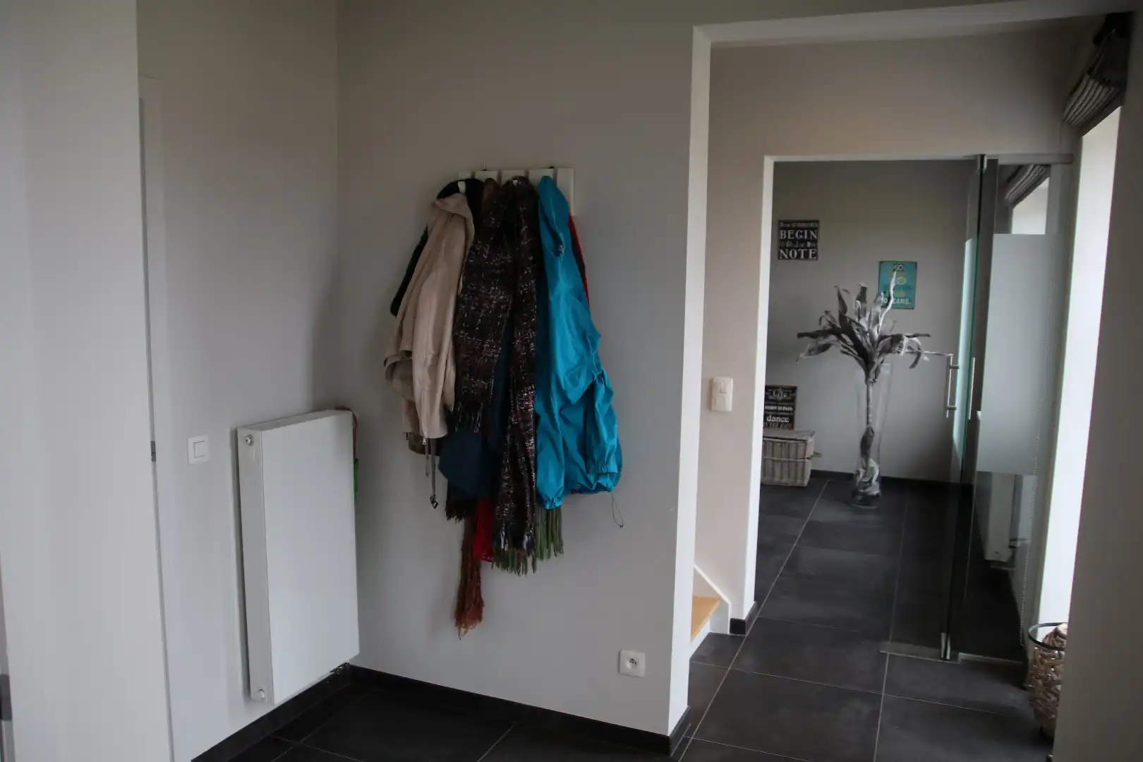 Woning te huur met 3 slaapkamers, terras, tuin en tuinhuis foto 2
